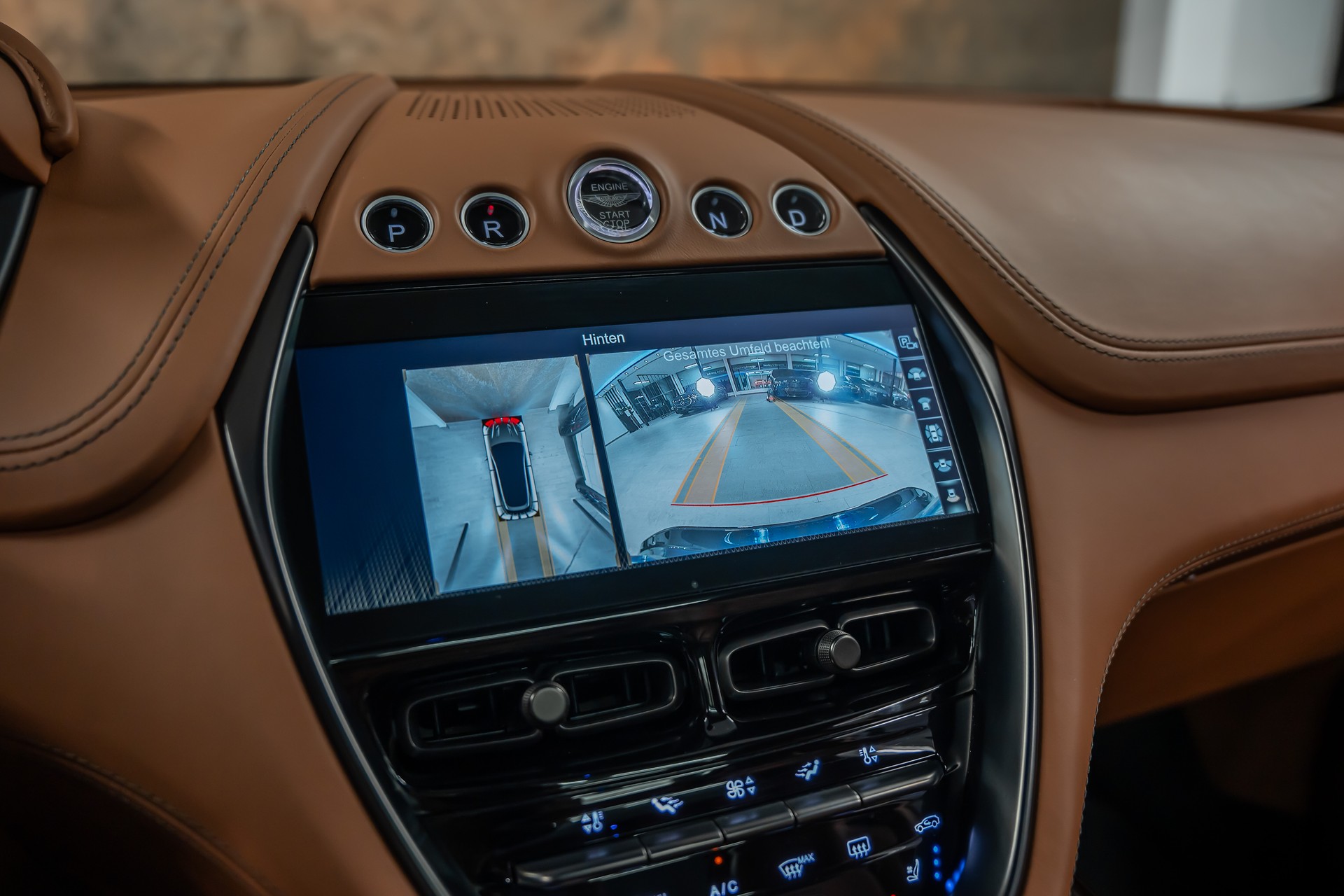 ASTON MARTIN DBX 707 4.0 V8 Bi-Turbo *Sonderlackierung*Garantie*23"*-image-29