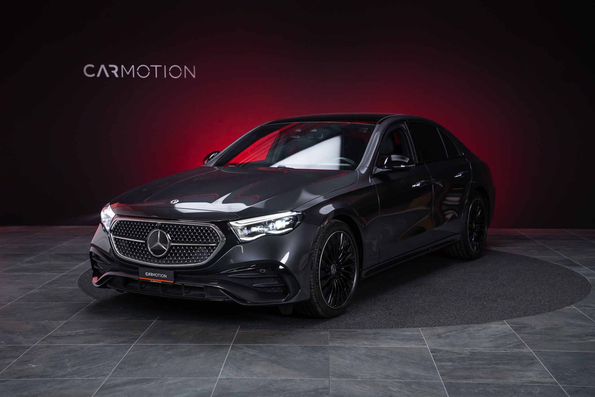 MERCEDES-BENZ E 220 d AMG Line Limousine / Hyperscreen / Panorama-Schiebedach / Burmester