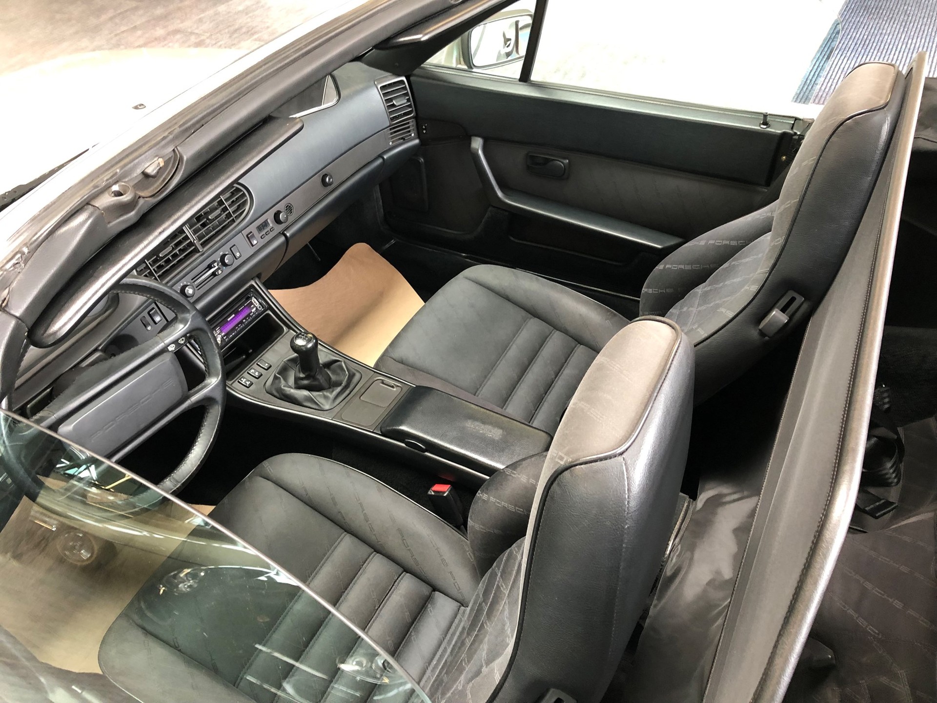 PORSCHE 944 S2 Cabriolet-image-22