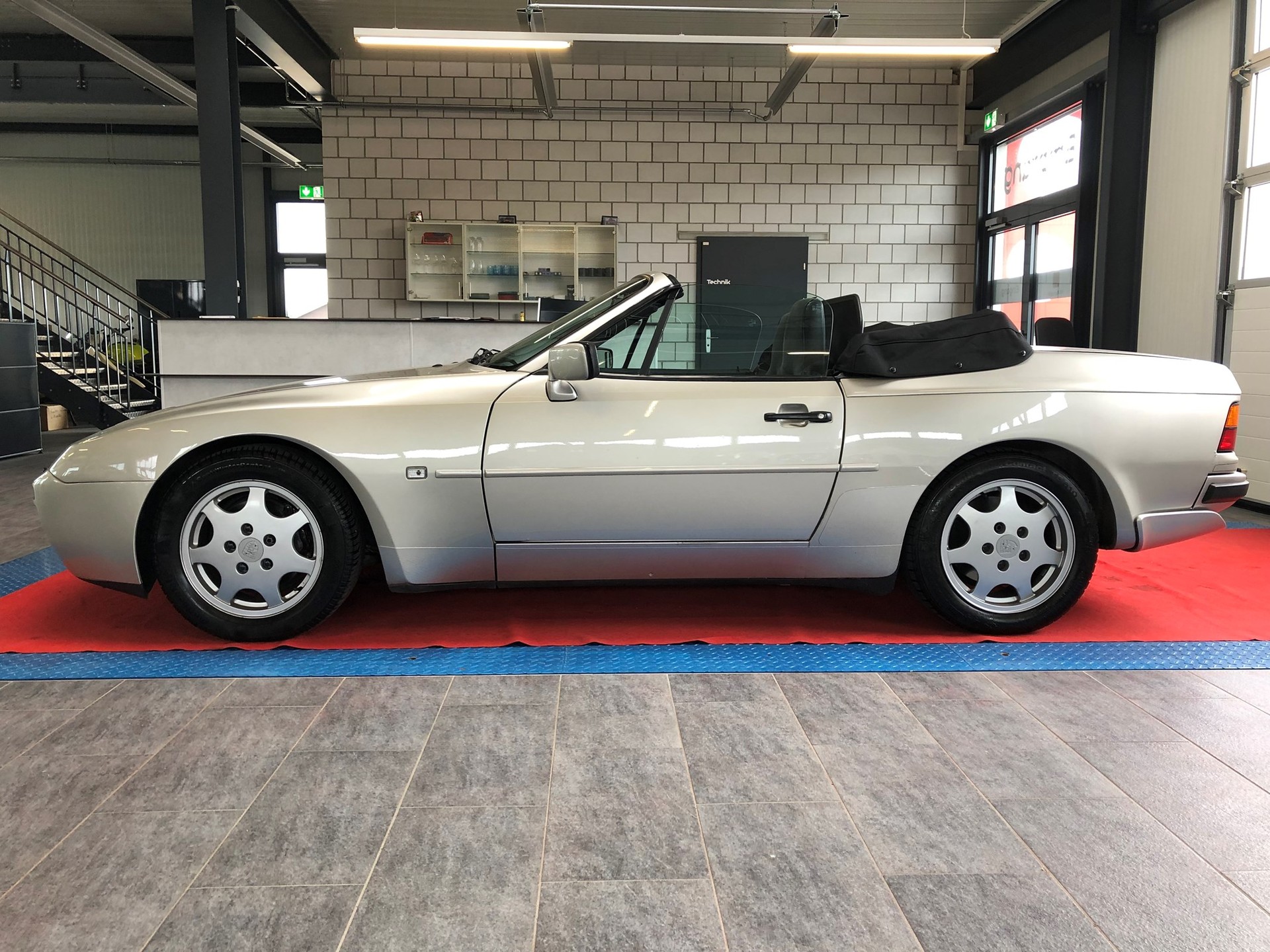 PORSCHE 944 S2 Cabriolet-image-5