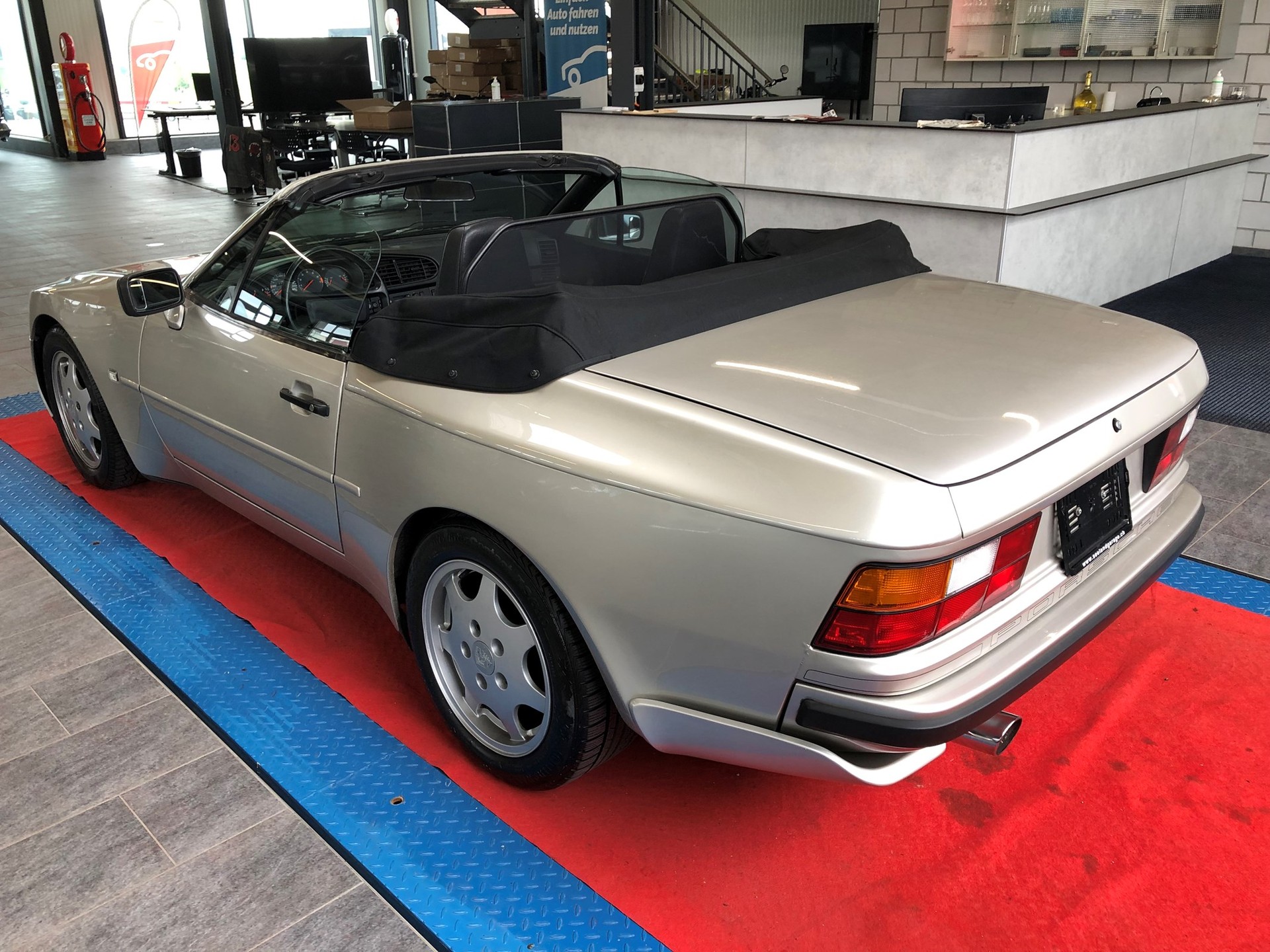 PORSCHE 944 S2 Cabriolet-image-6