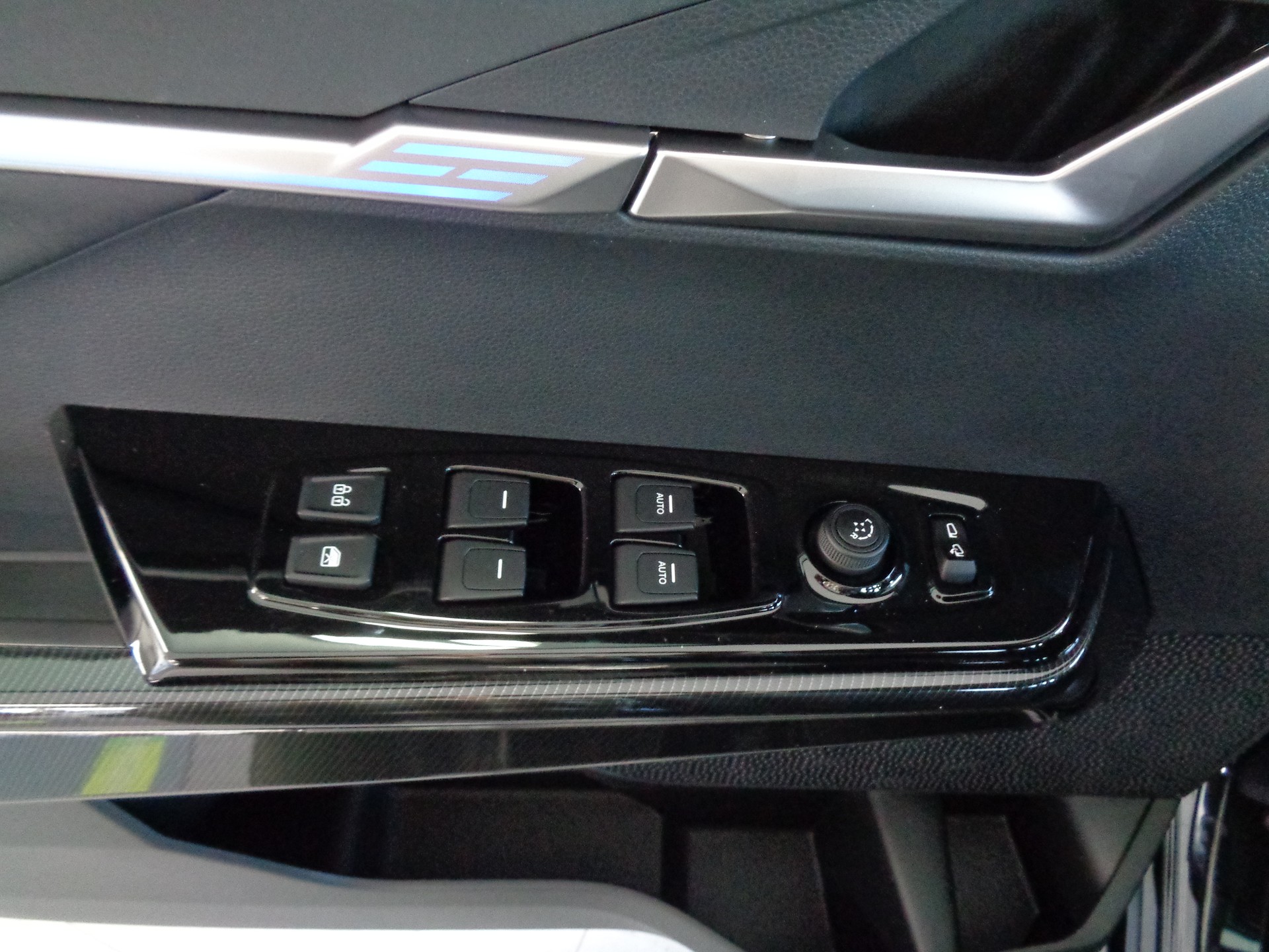 KGM-SsangYong Actyon 1.5 T GDI First Edition 4WD Automat-image-7
