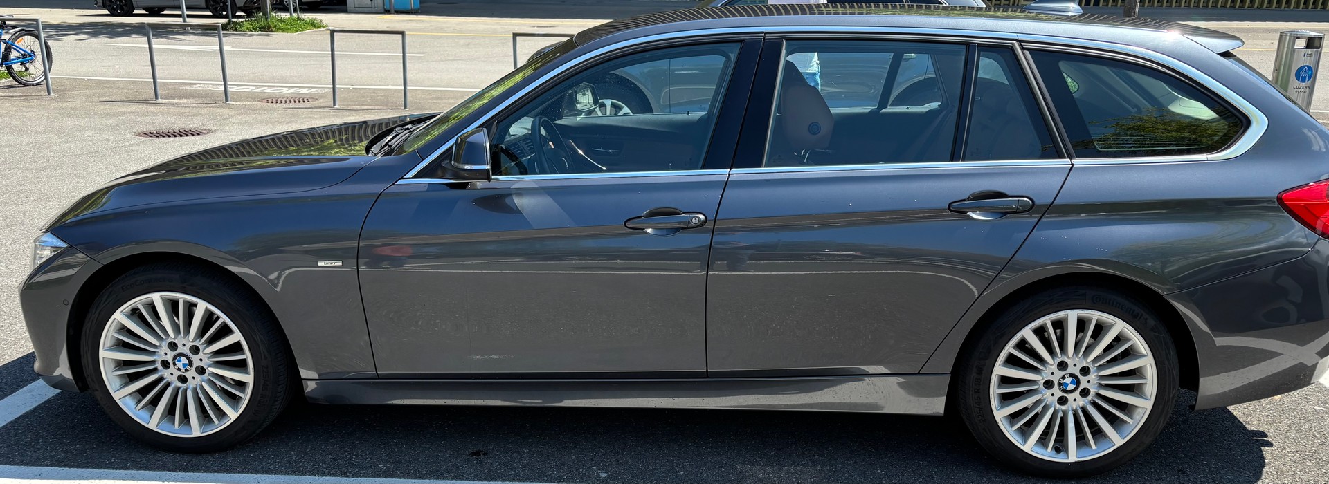 BMW 328i xDrive Touring Luxury Line Steptronic-image-6