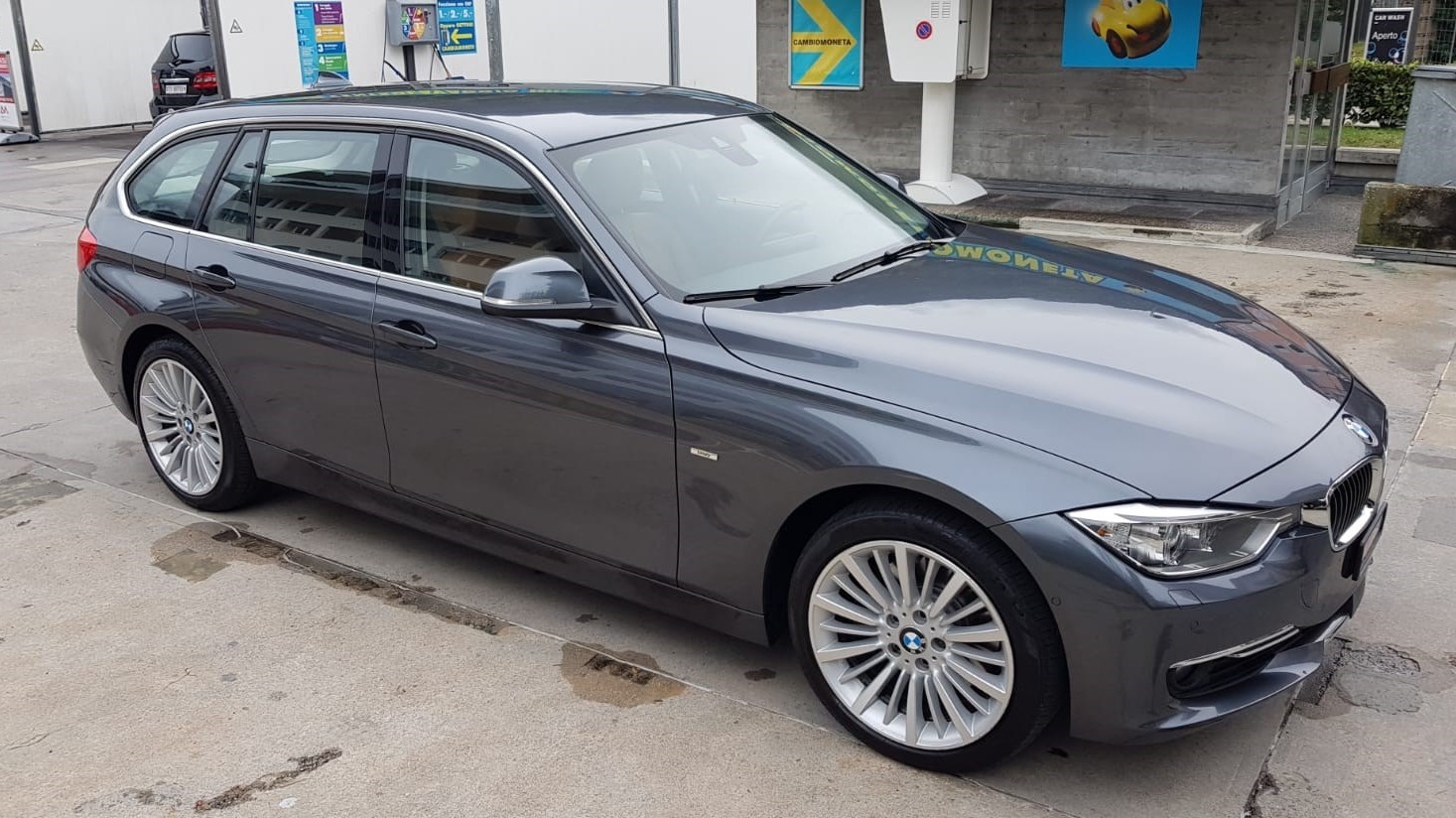 BMW 328i xDrive Touring Luxury Line Steptronic