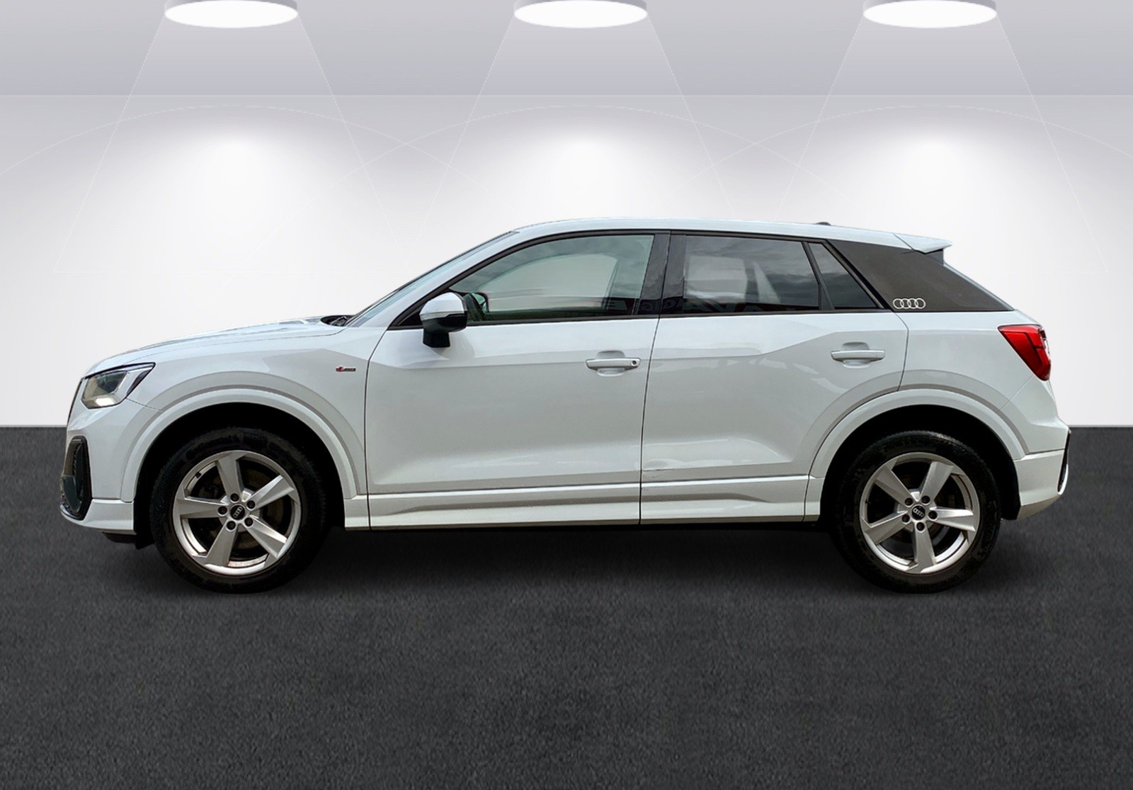 AUDI Q2 40 TFSI Attraction quattro S-tronic-image-2