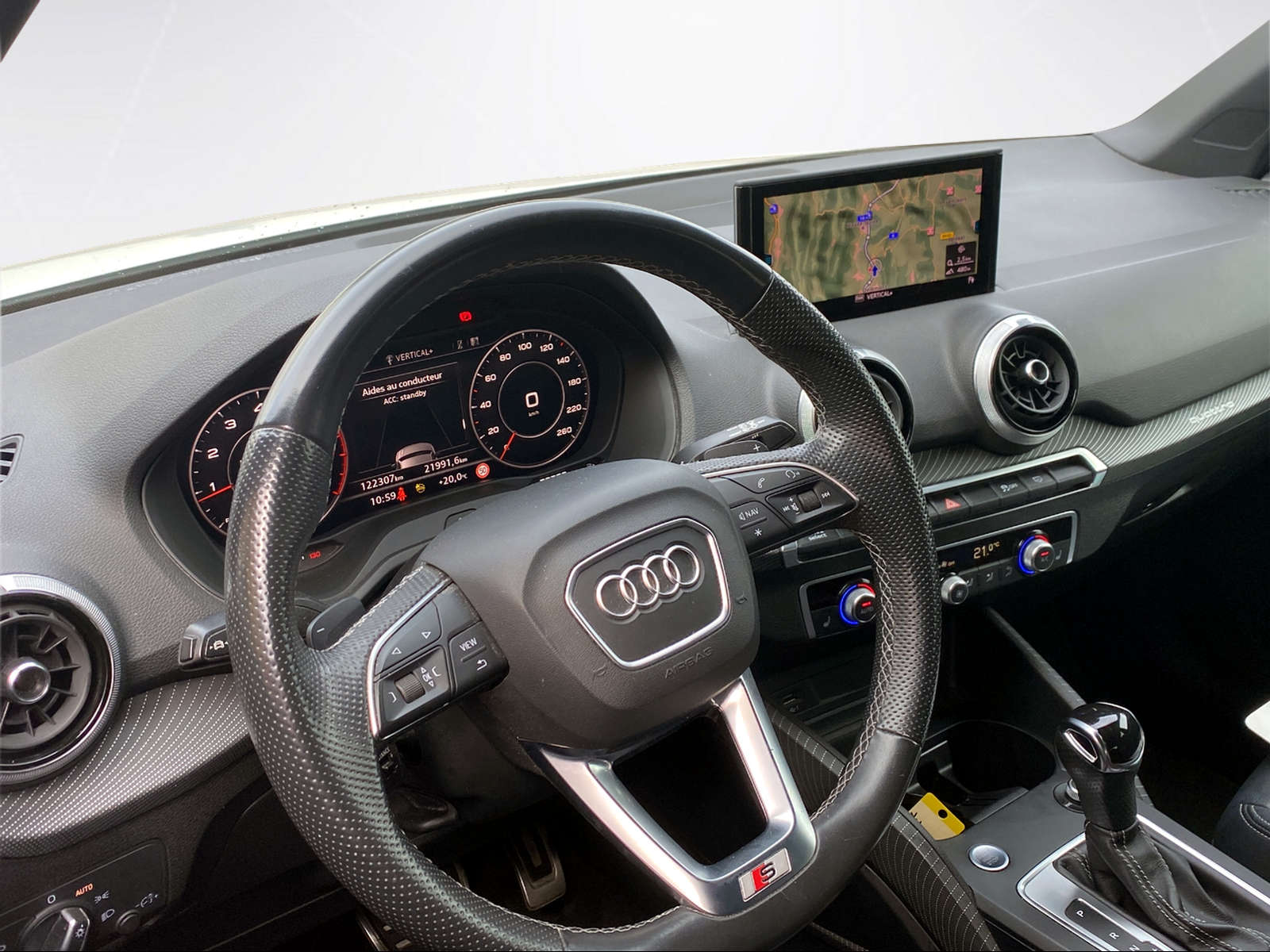 AUDI Q2 40 TFSI Attraction quattro S-tronic-image-3