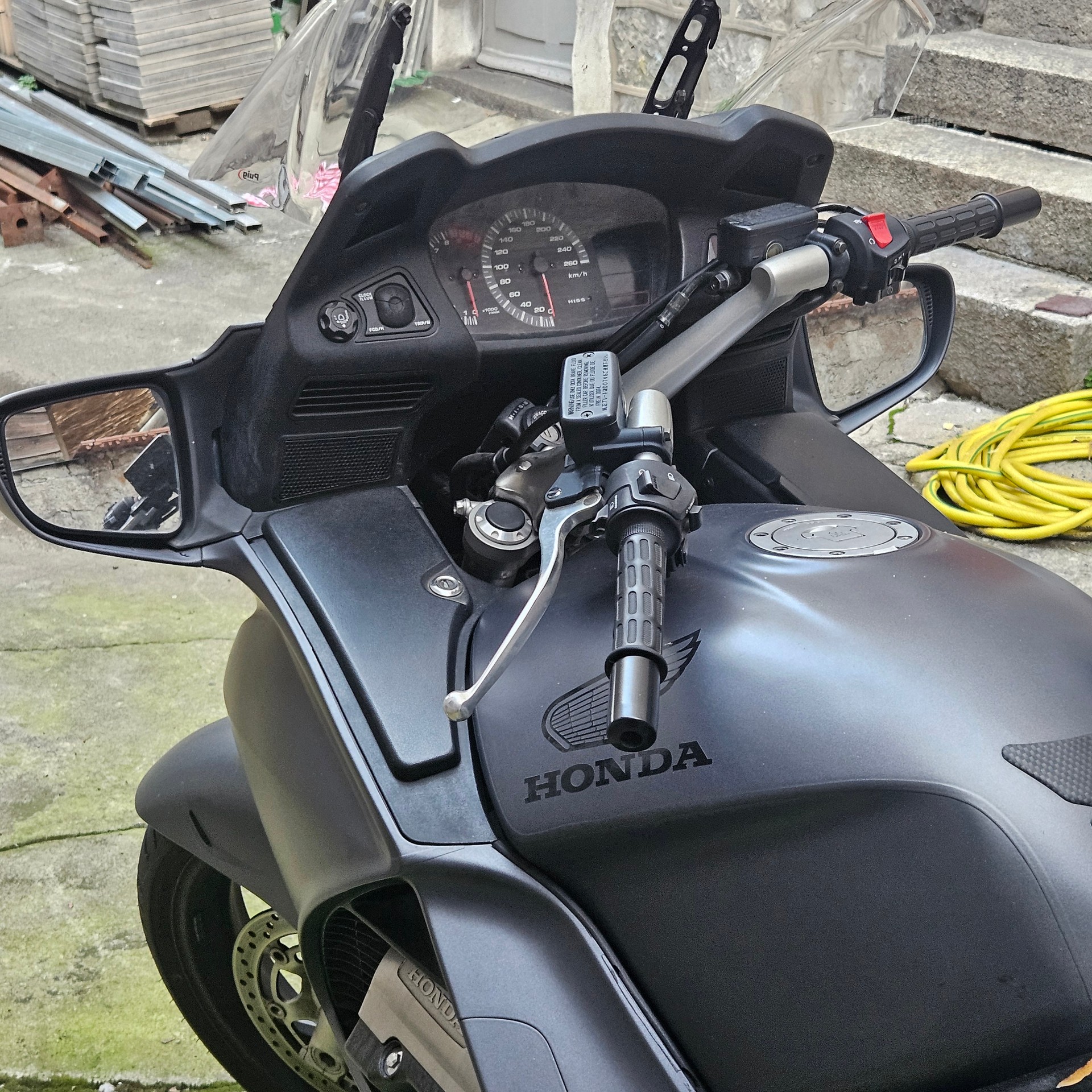 HONDA ST 1300 Pan-European-image-2