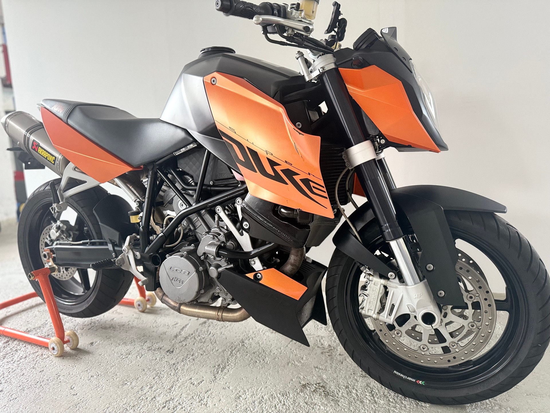 KTM 990 Super Duke-image-2
