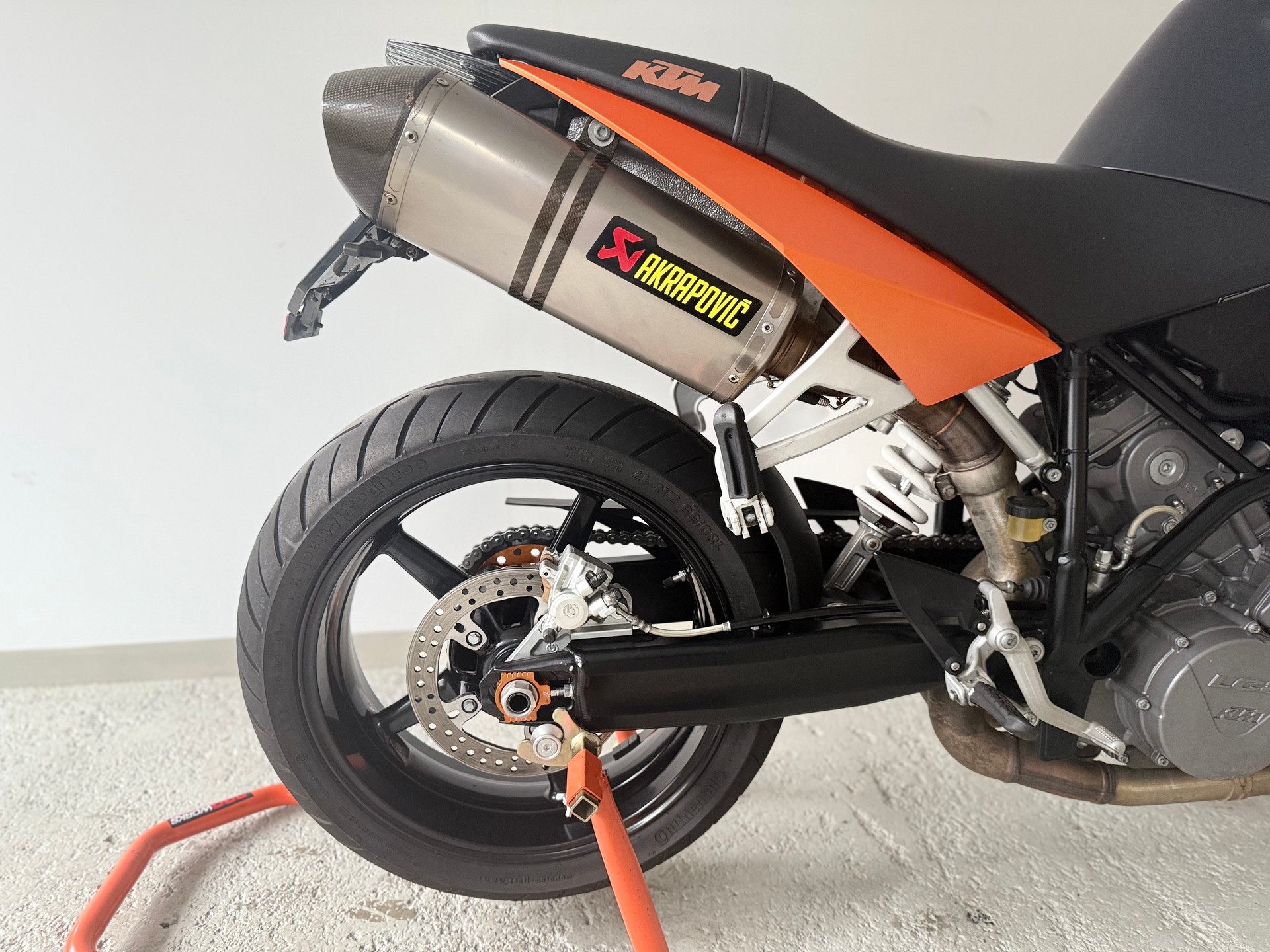 KTM 990 Super Duke-image-4