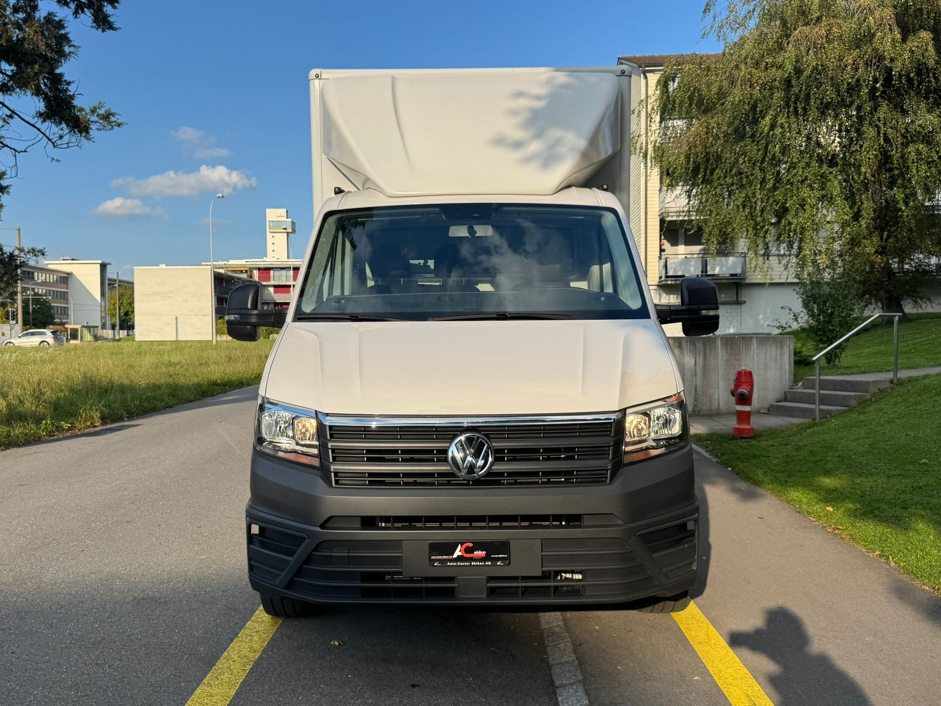 VW Crafter 35 2.0 TDI Koffer/Hebebuhne Champion L4 A-image-4
