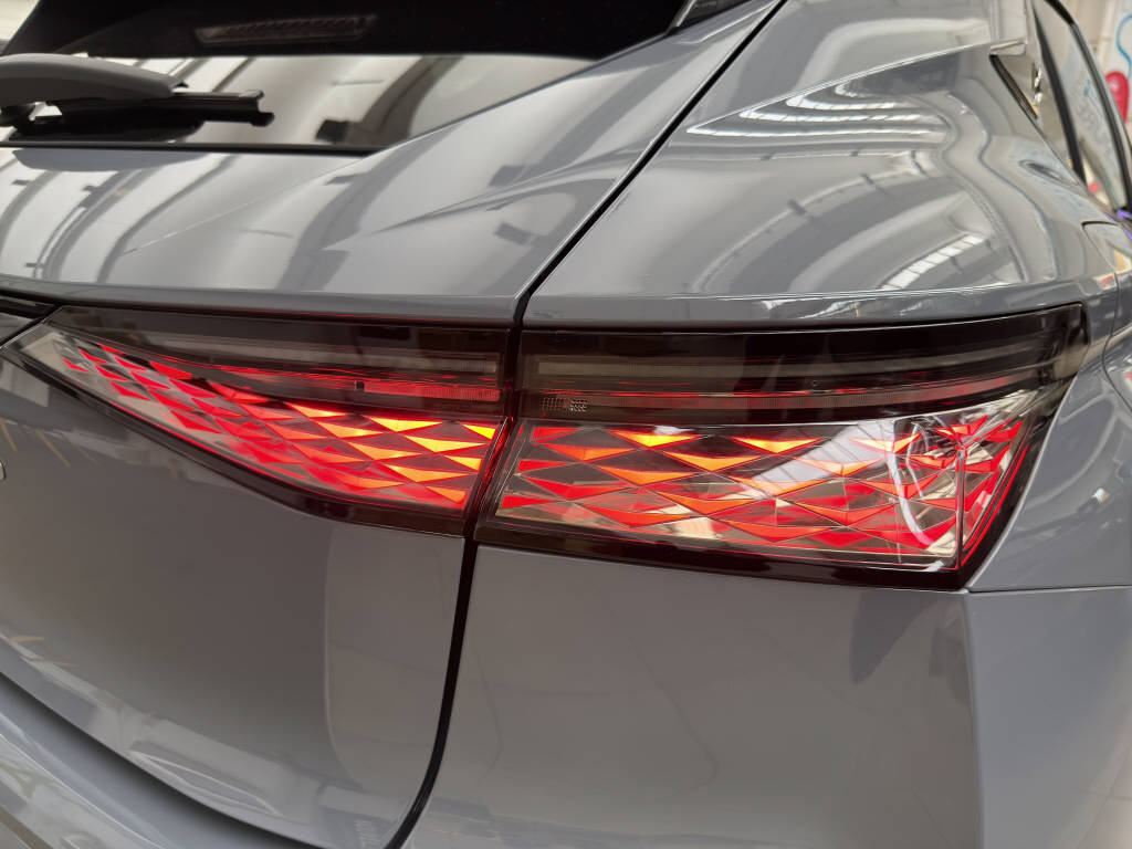 DS AUTOMOBILES No4 HYBRIDE 145 e-DCS6 Pallas-image-15