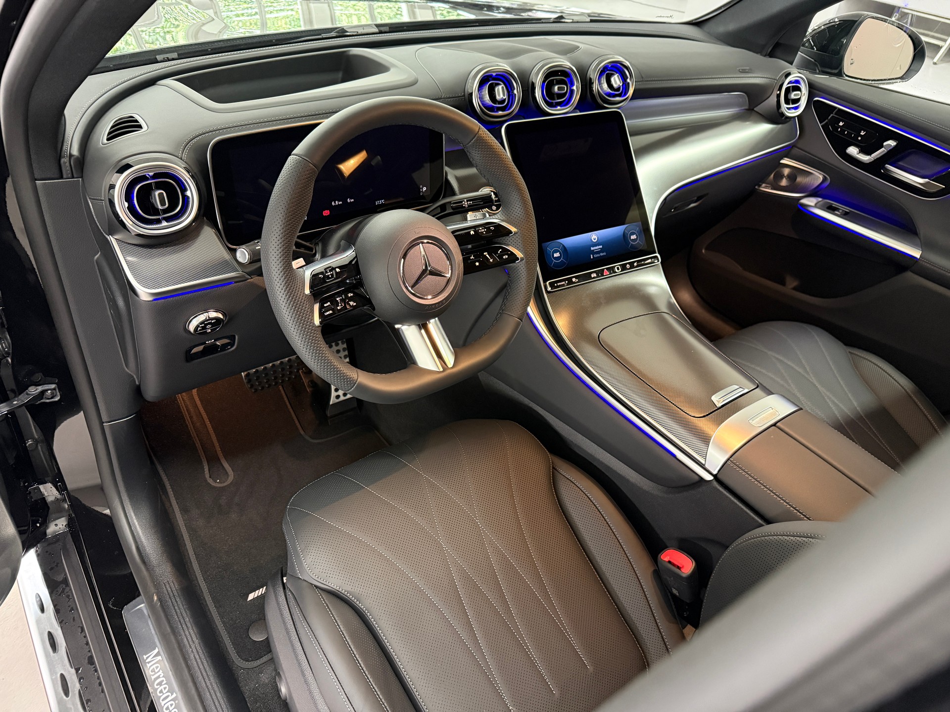 MERCEDES-BENZ GLC 300 4MATIC-image-6