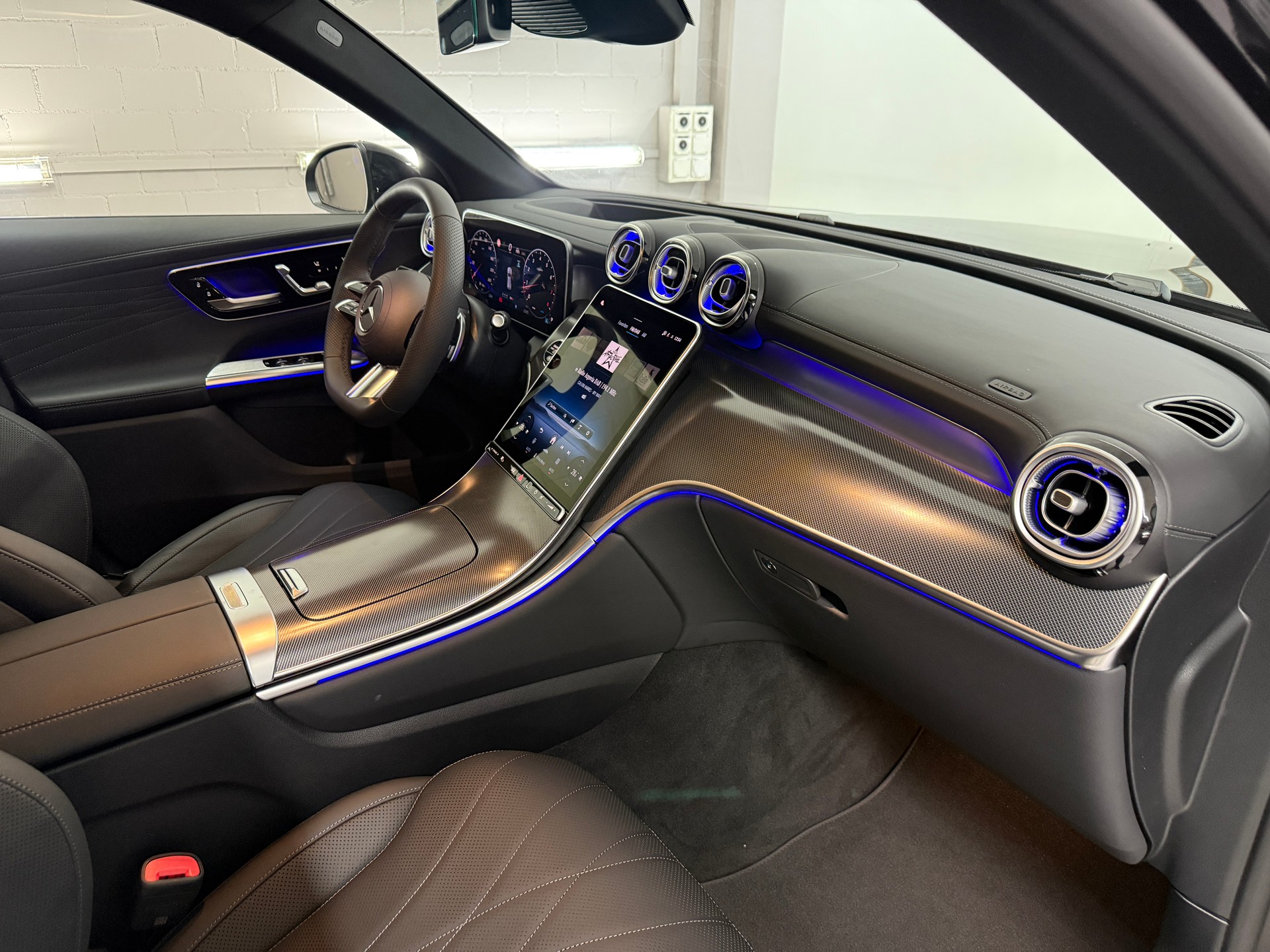 MERCEDES-BENZ GLC 300 4MATIC-image-10