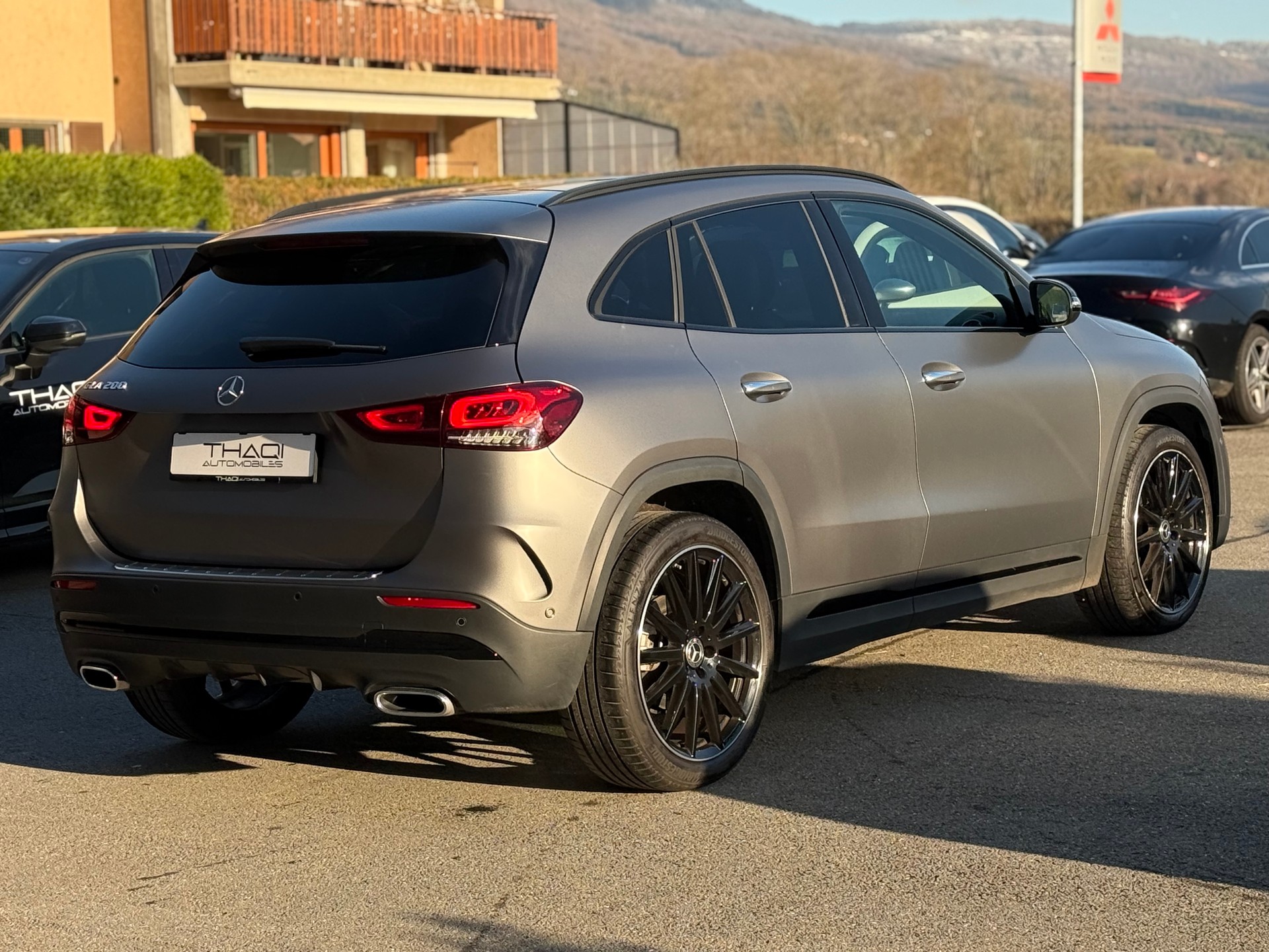 MERCEDES-BENZ GLA 200 AMG Line 7G-DCT GREY MATT-image-9