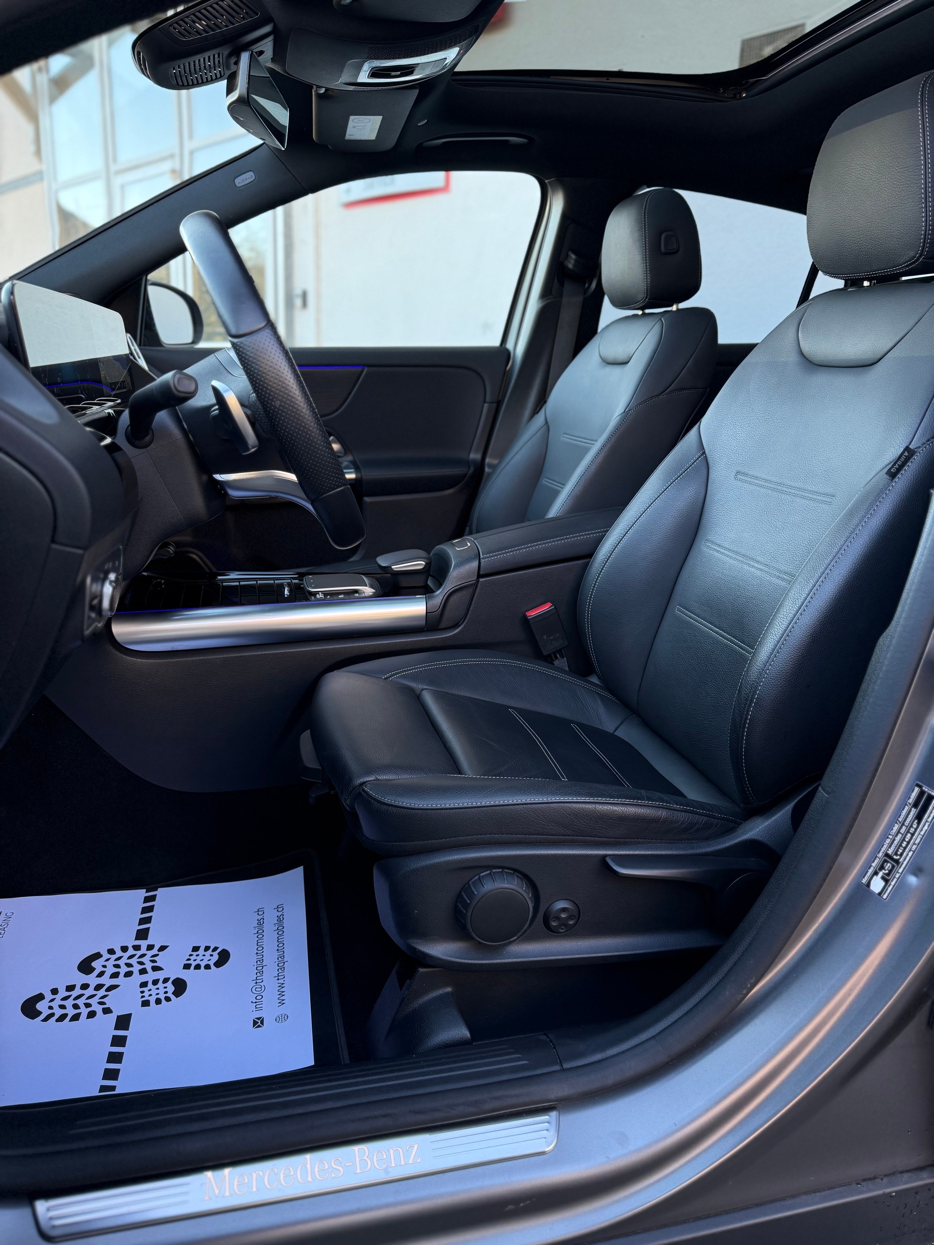 MERCEDES-BENZ GLA 200 AMG Line 7G-DCT GREY MATT-image-13