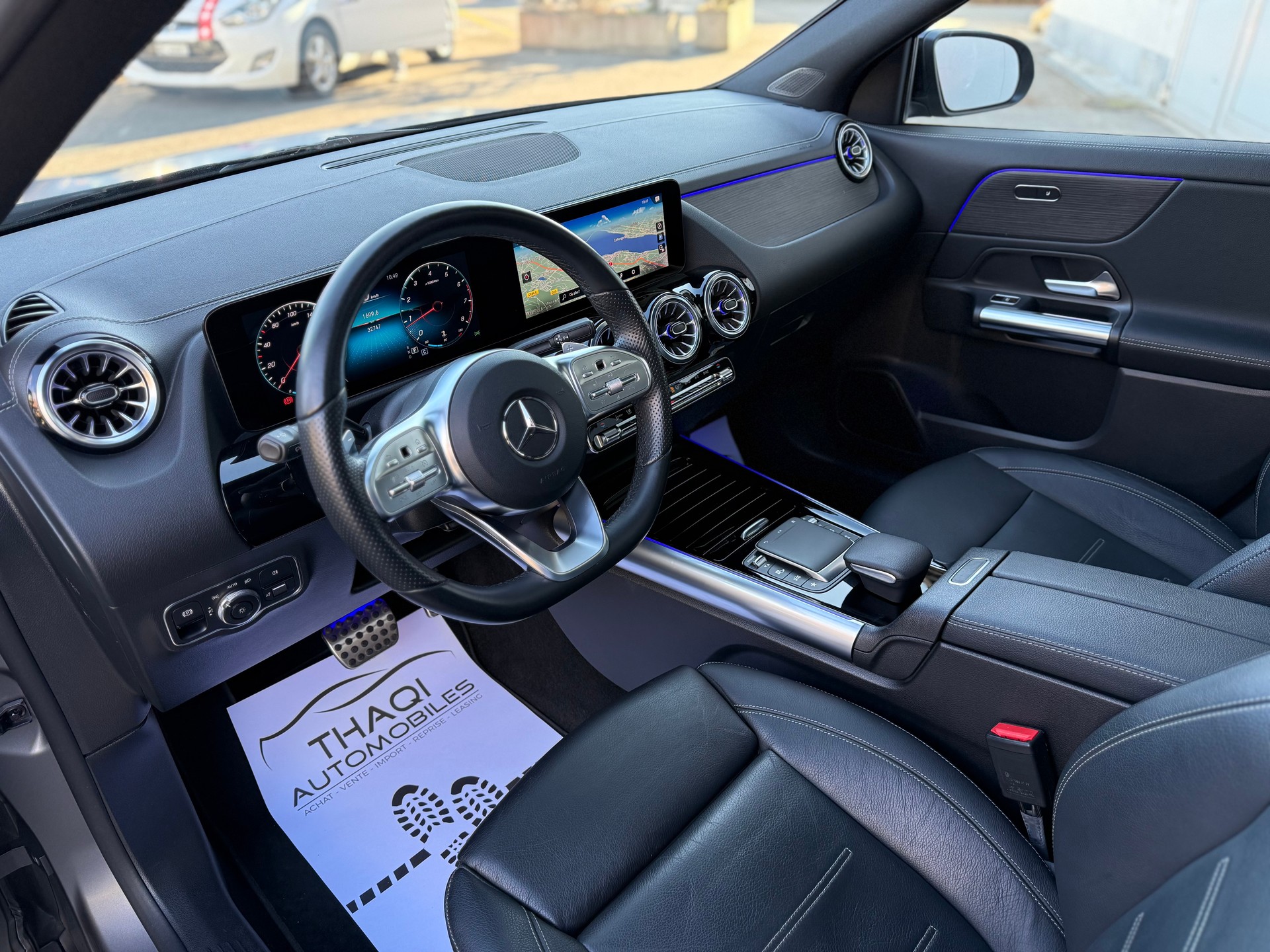 MERCEDES-BENZ GLA 200 AMG Line 7G-DCT GREY MATT-image-12