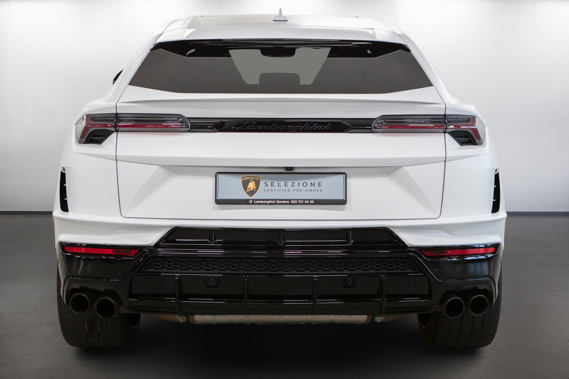 LAMBORGHINI Urus S E-Gear-showroom-element-3