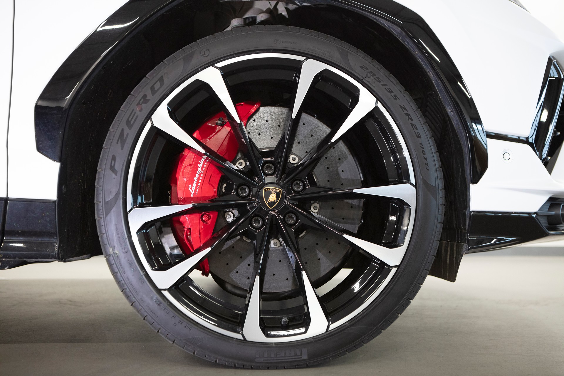 LAMBORGHINI Urus S E-Gear-image-8