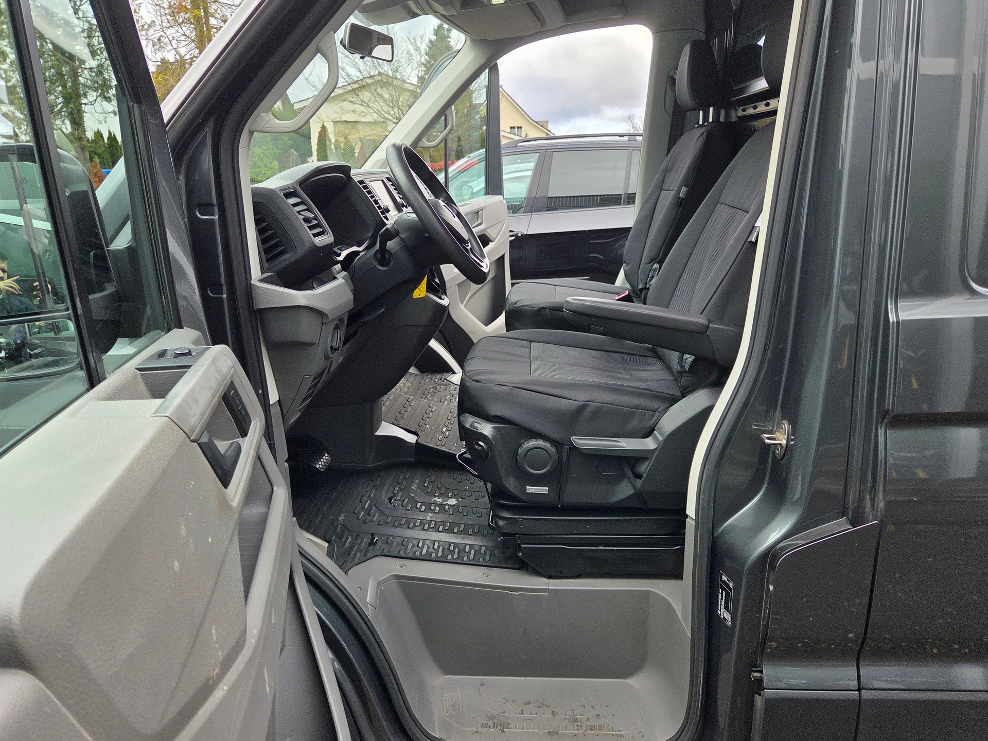 VW Crafter 35 2.0 BiTDI Entry L3 A-image-7