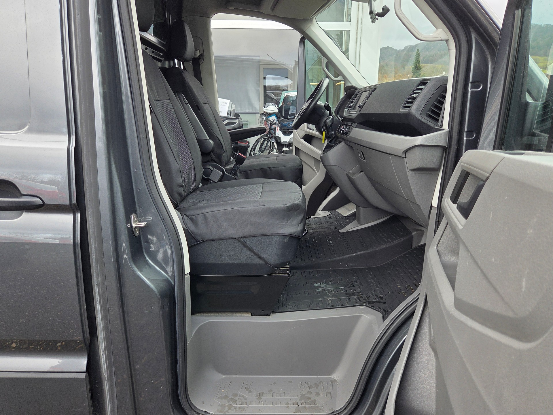 VW Crafter 35 2.0 BiTDI Entry L3 A-image-8