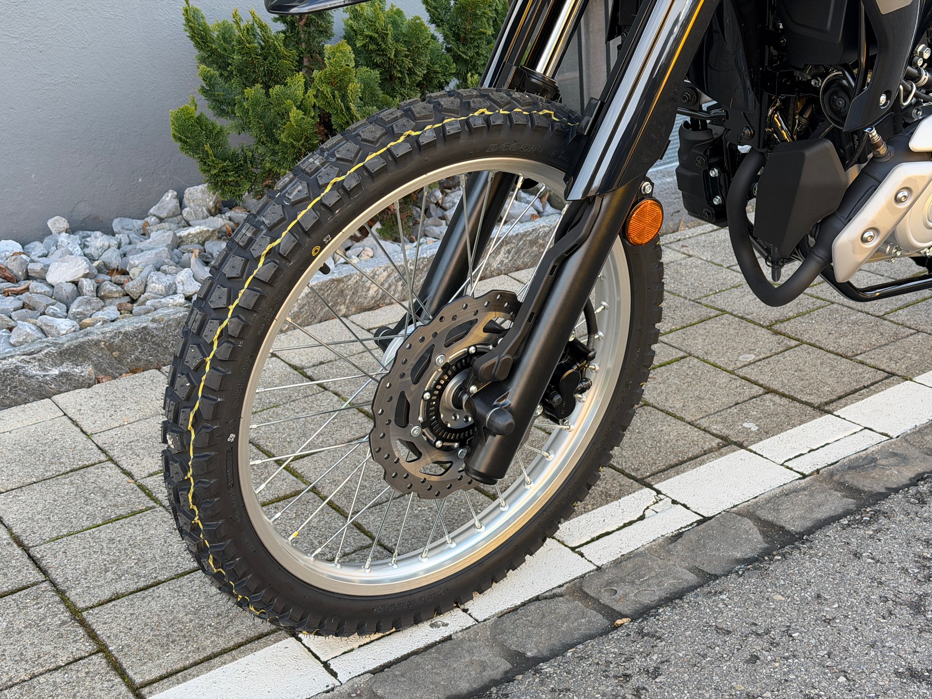 YAMAHA WR 125 R 2026-image-2
