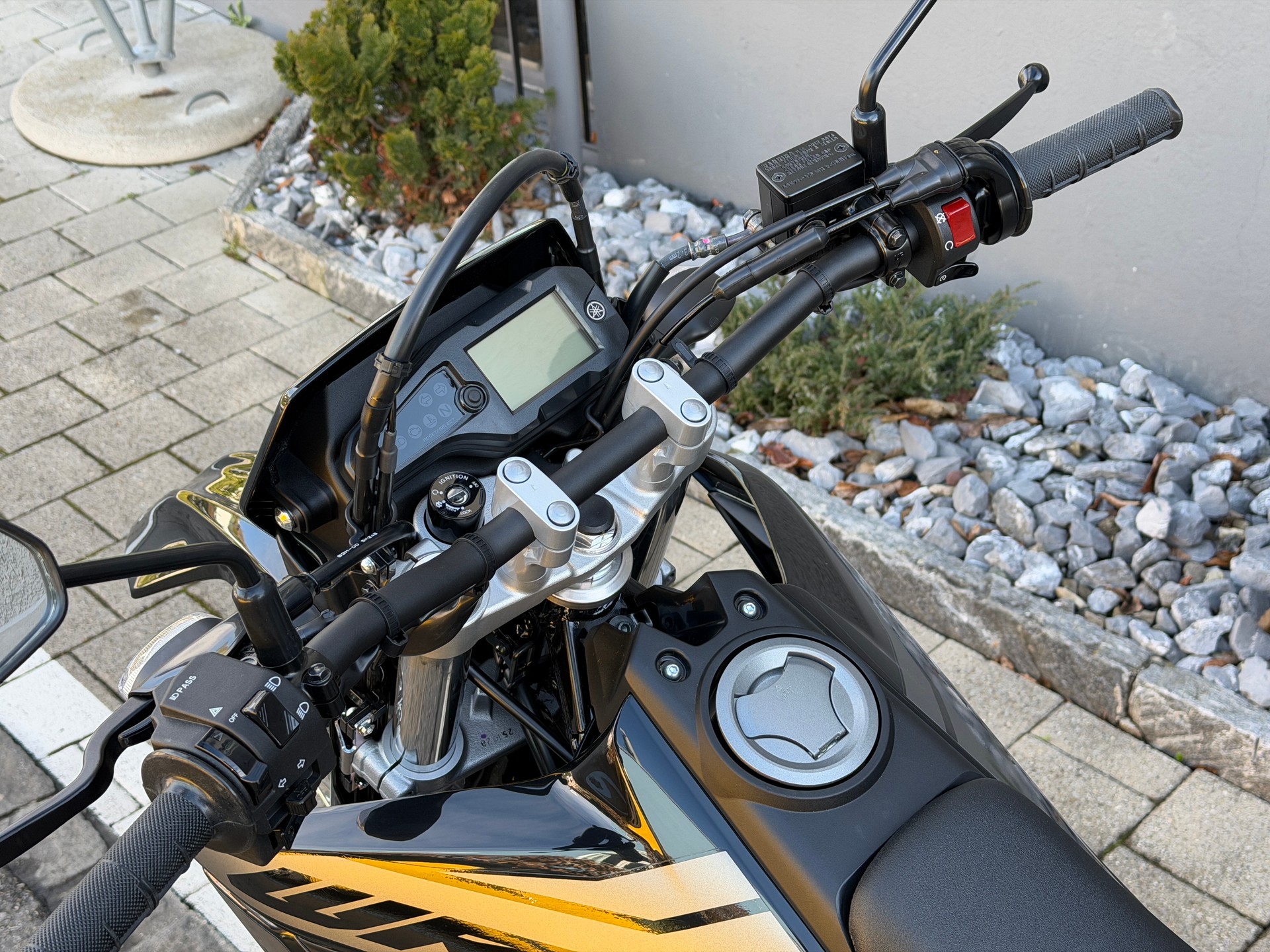 YAMAHA WR 125 R 2026-image-5