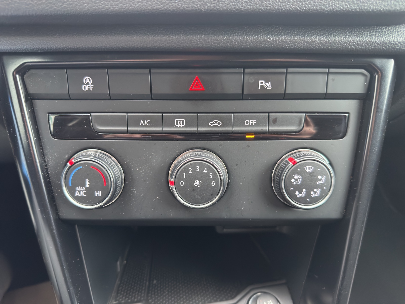 VW T-Roc 1.0 TSI Value-image-21
