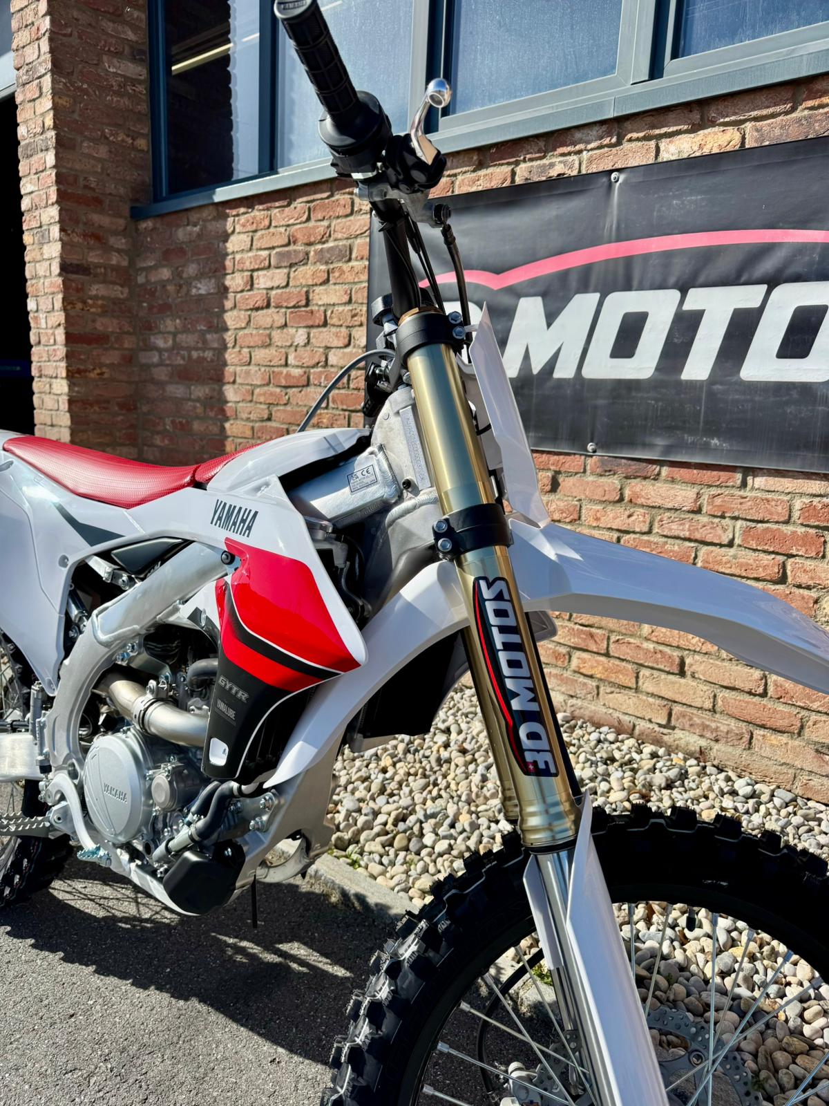 YAMAHA YZ250F 70th Anniversary Edition-image-3
