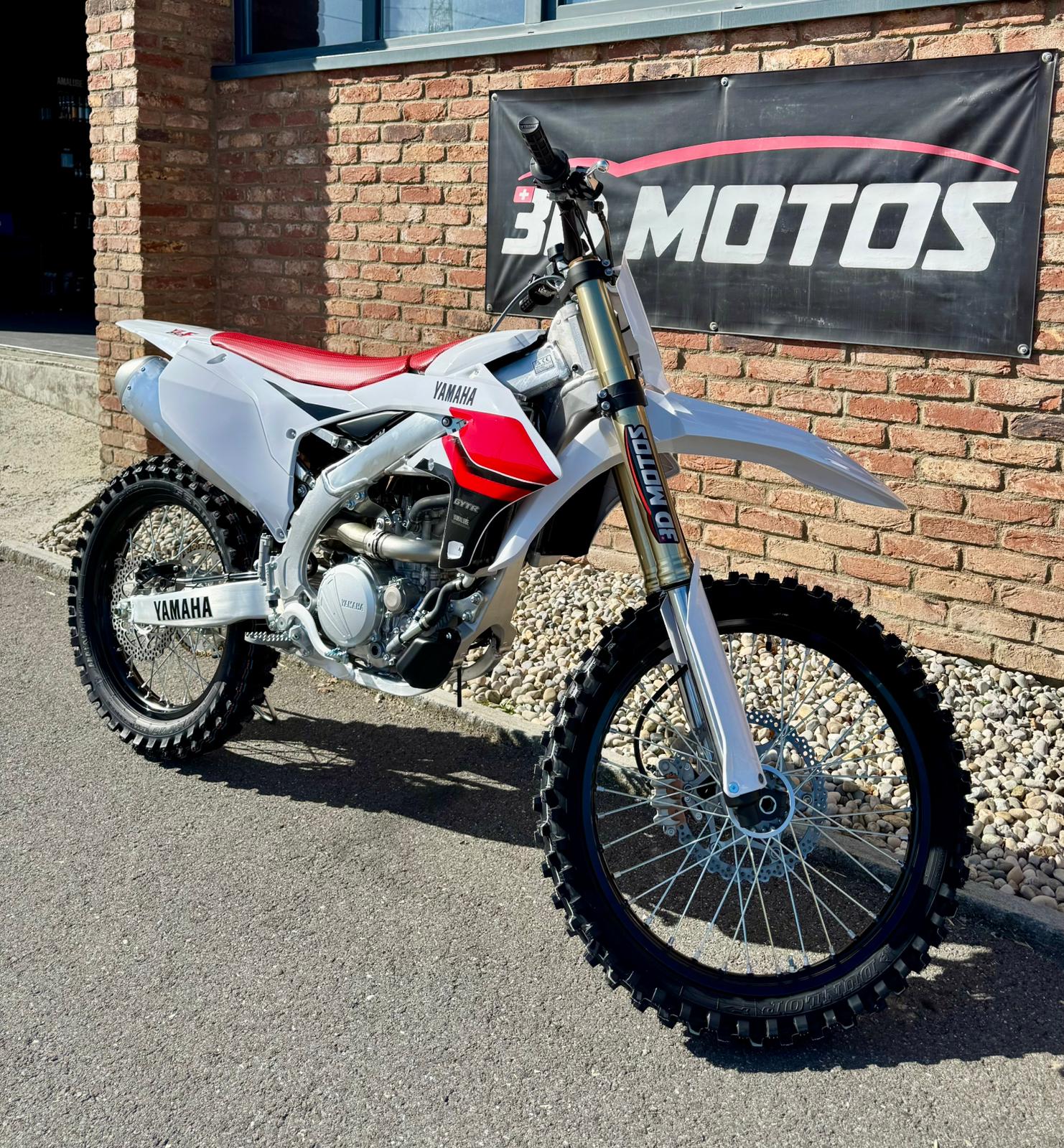 YAMAHA YZ250F 70th Anniversary Edition-image-2