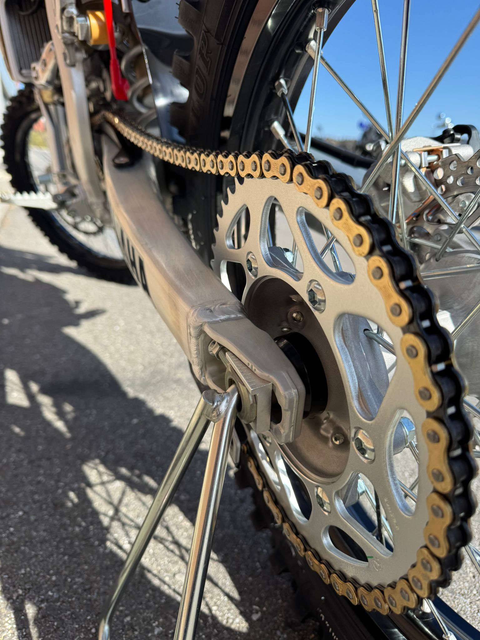 YAMAHA YZ250F 70th Anniversary Edition-image-4