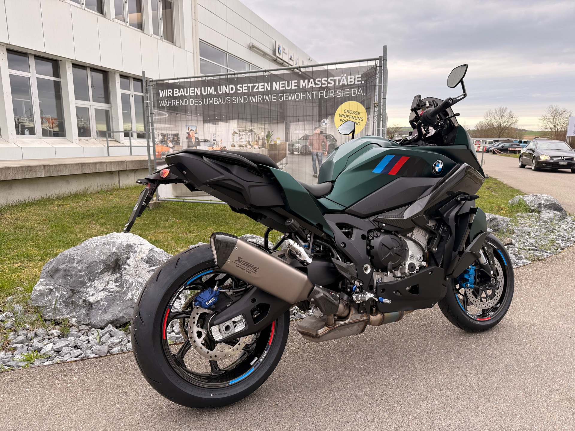 BMW M 1000 XR Competition M Competition in Aurelius green metallic-image-3