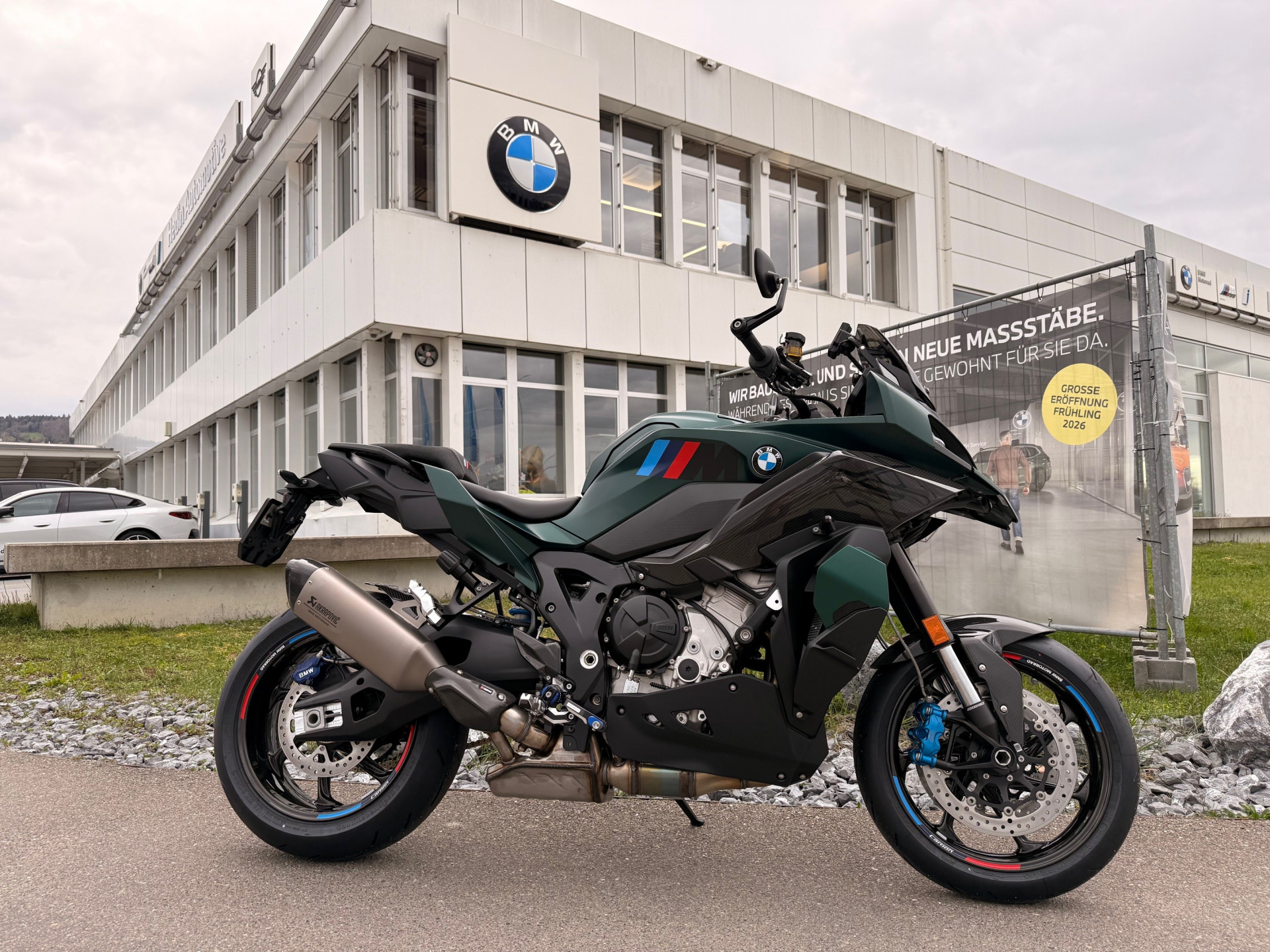 BMW M 1000 XR Competition M Competition in Aurelius green metallic-image-0