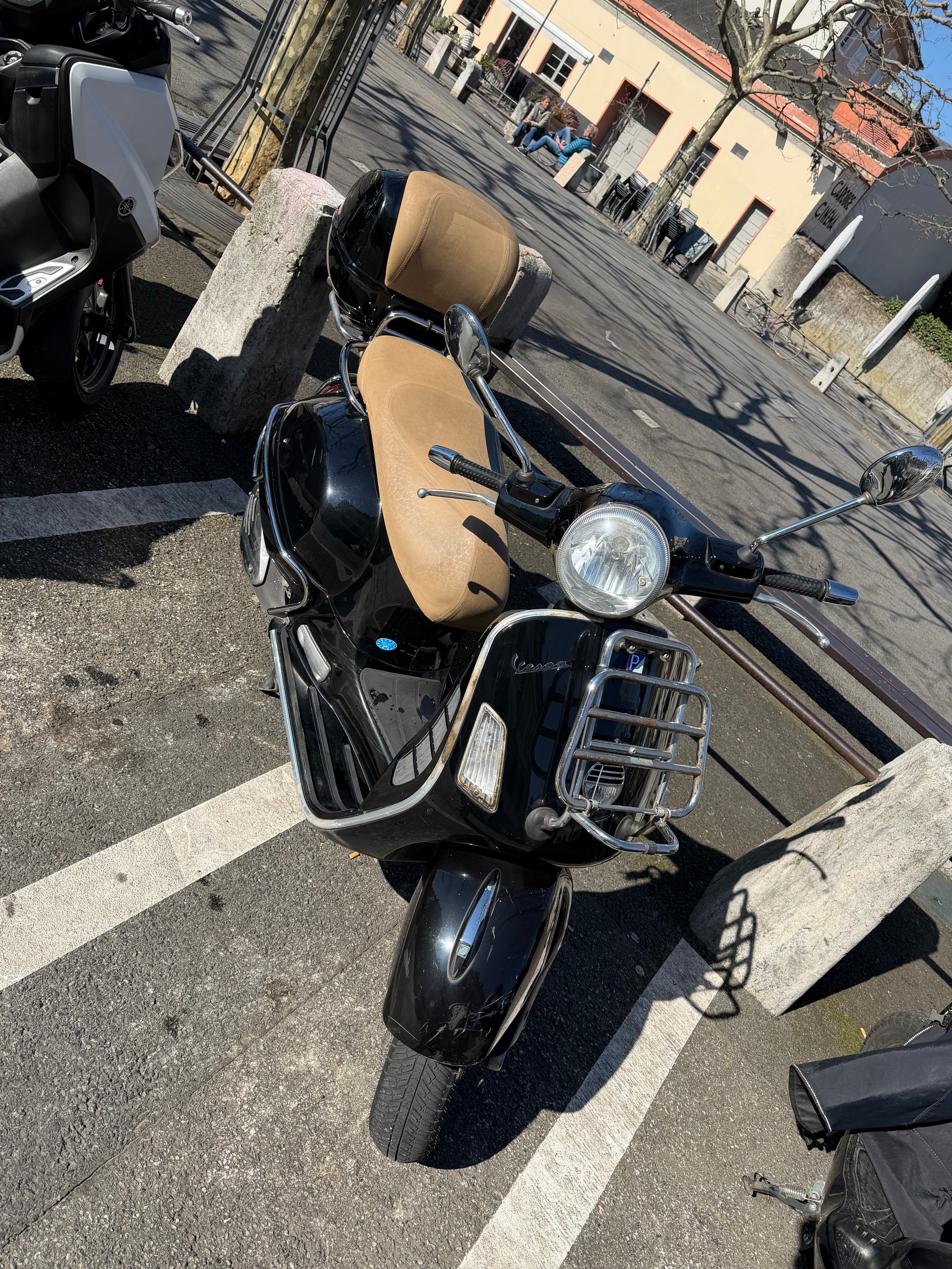PIAGGIO Vespa GTS 250 i.e.-image-11