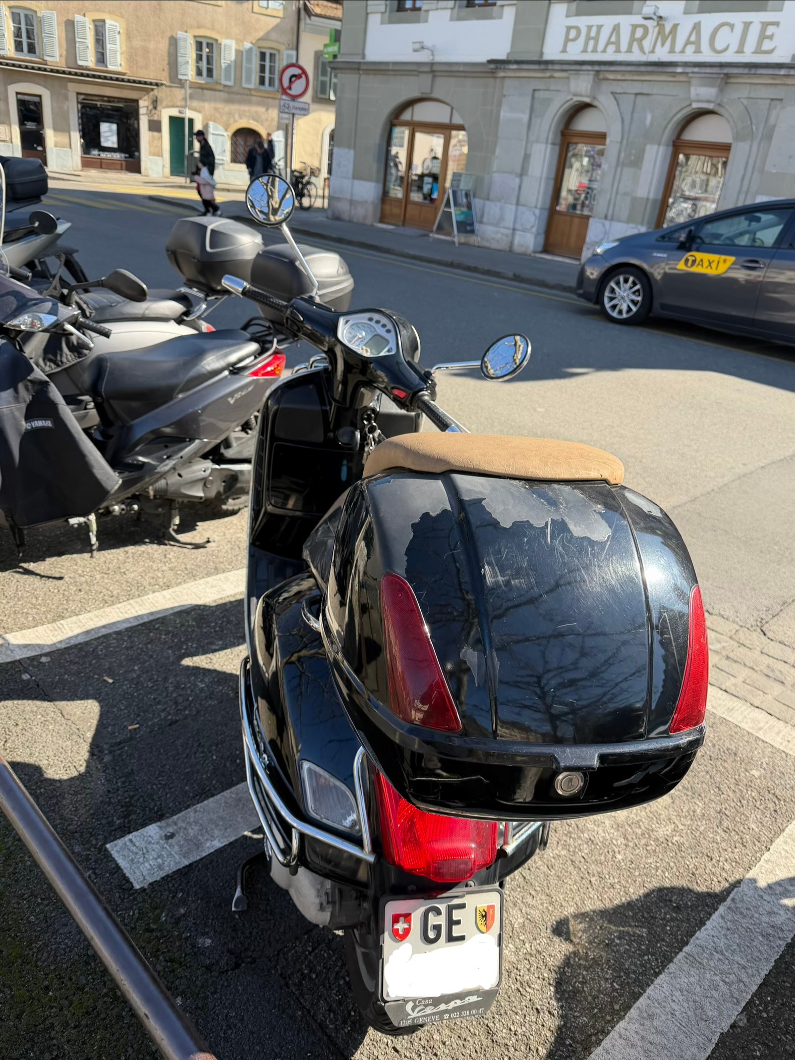 PIAGGIO Vespa GTS 250 i.e.-image-8