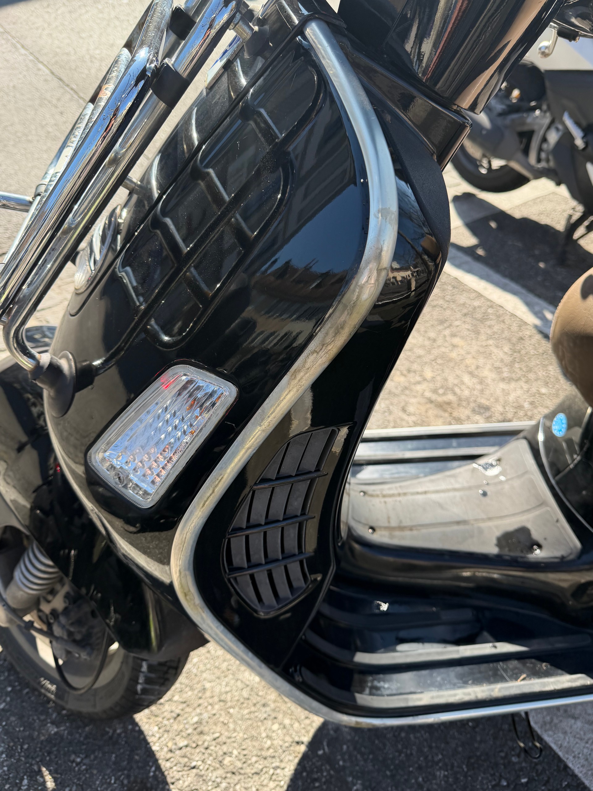 PIAGGIO Vespa GTS 250 i.e.-image-5