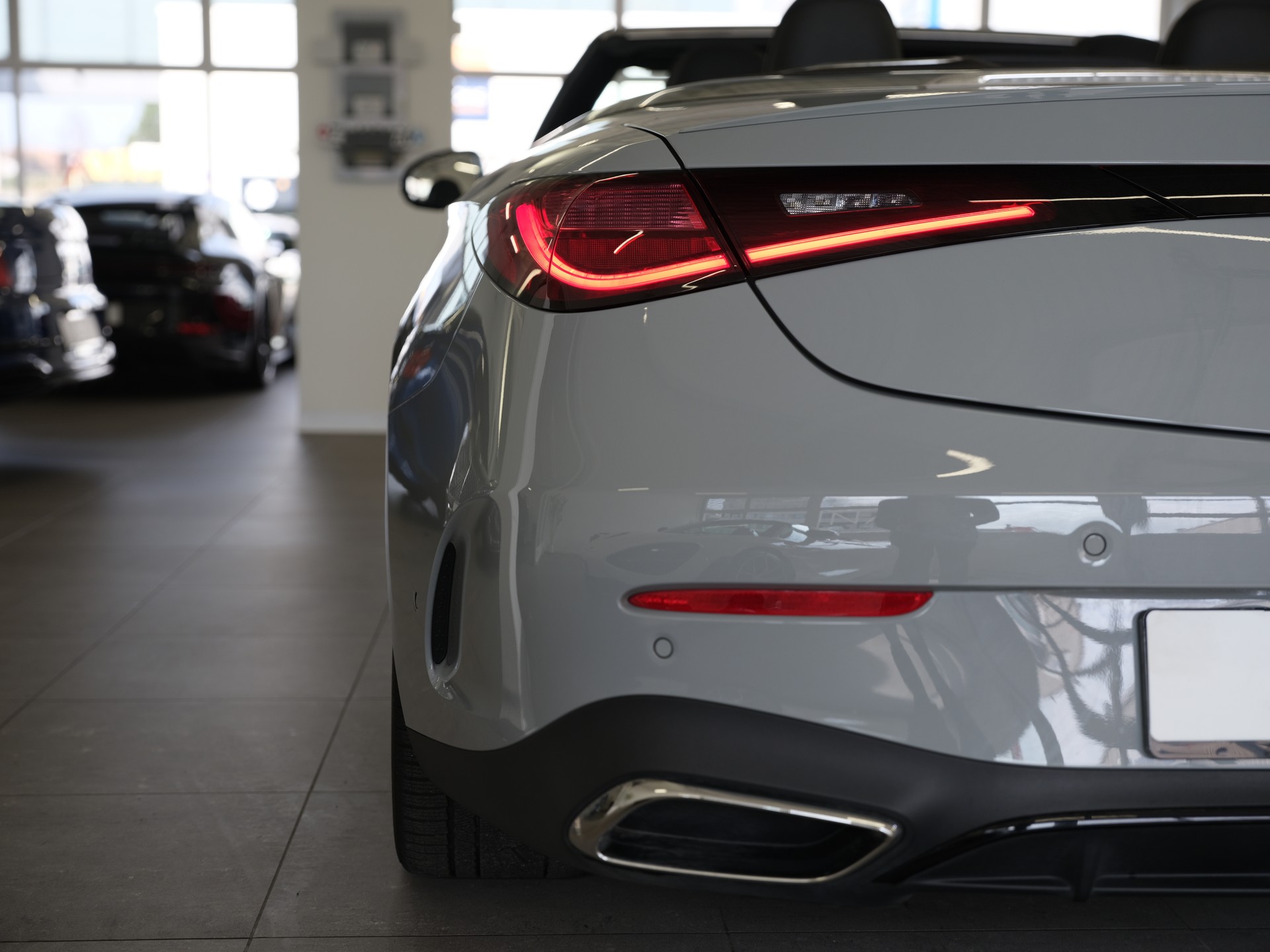 MERCEDES-BENZ CLE 450 Cabrio 4Matic 9G-Tronic *AMG Line Premium* *Burmester Soundsystem* *Head-Up Display*-image-10