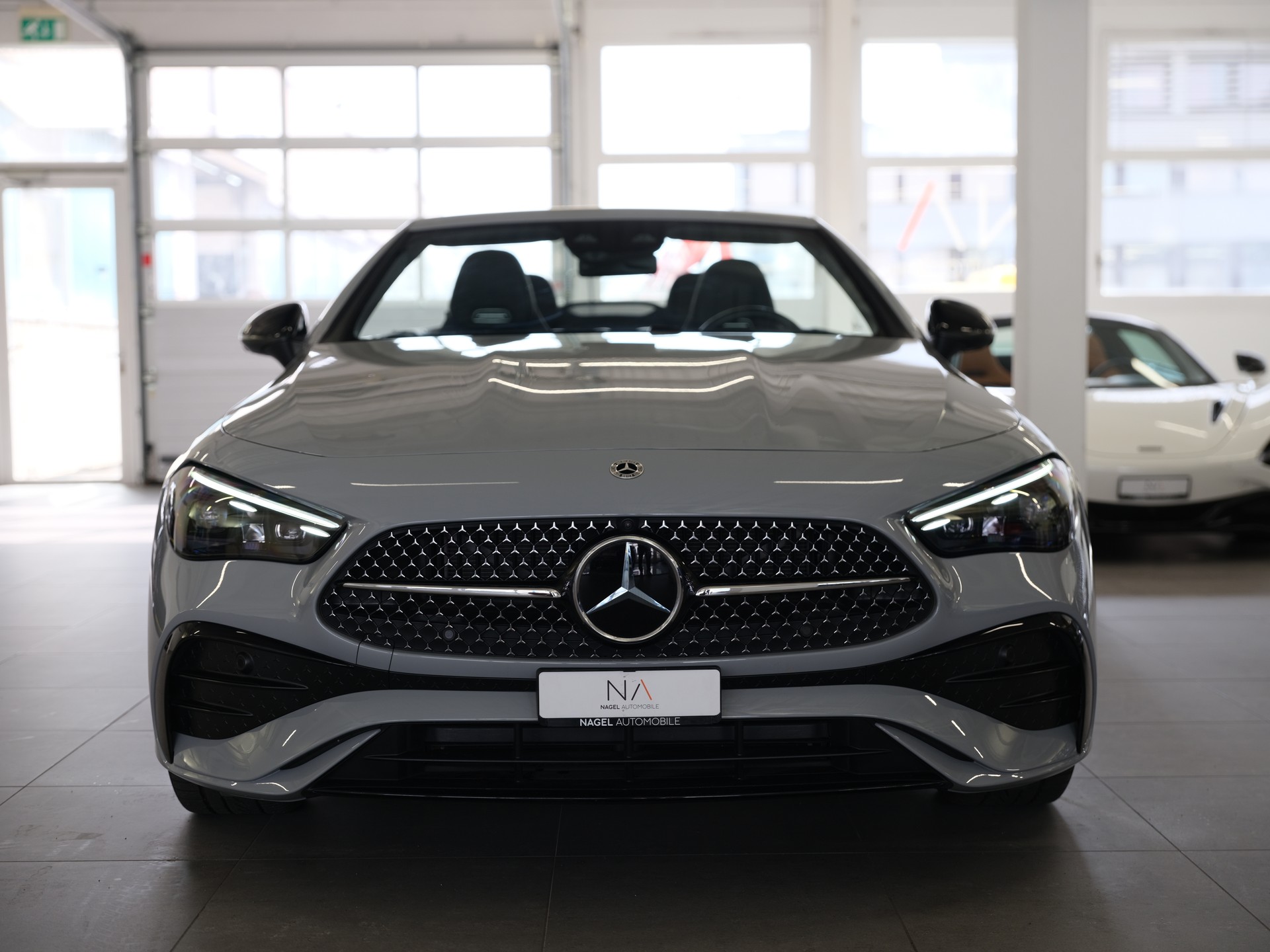 MERCEDES-BENZ CLE 450 Cabrio 4Matic 9G-Tronic *AMG Line Premium* *Burmester Soundsystem* *Head-Up Display*-showroom-element-2