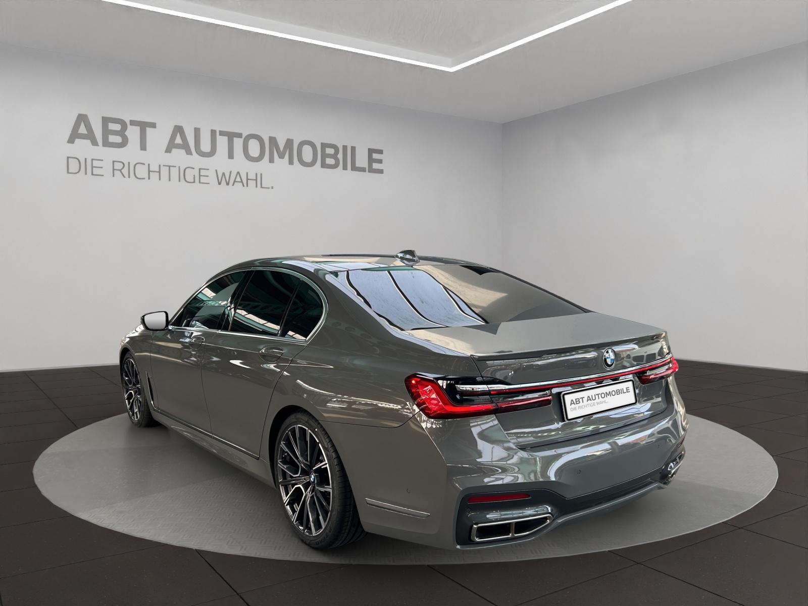 BMW 750i xDrive SAG-showroom-element-3
