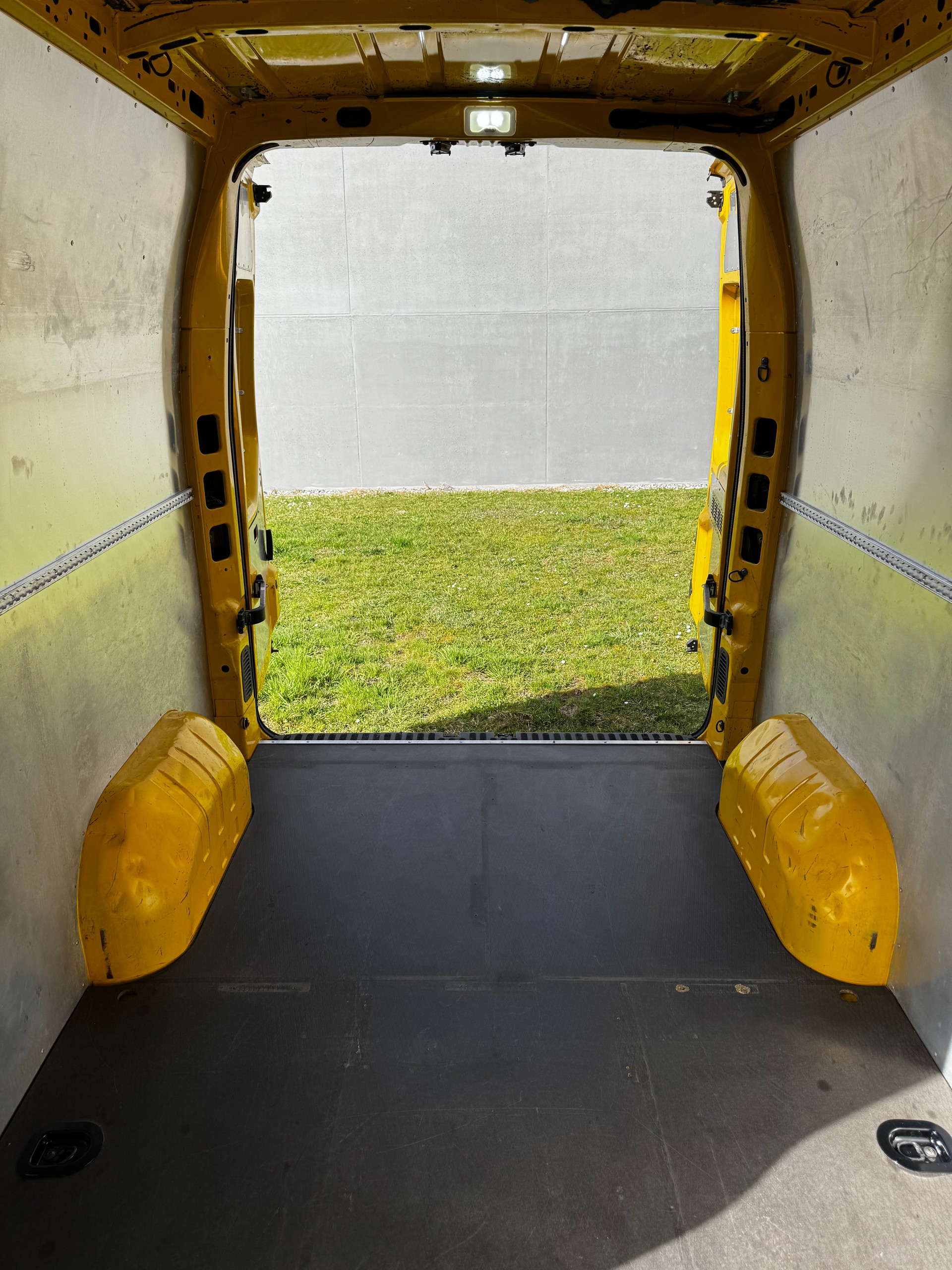 RENAULT MASTER-image-14