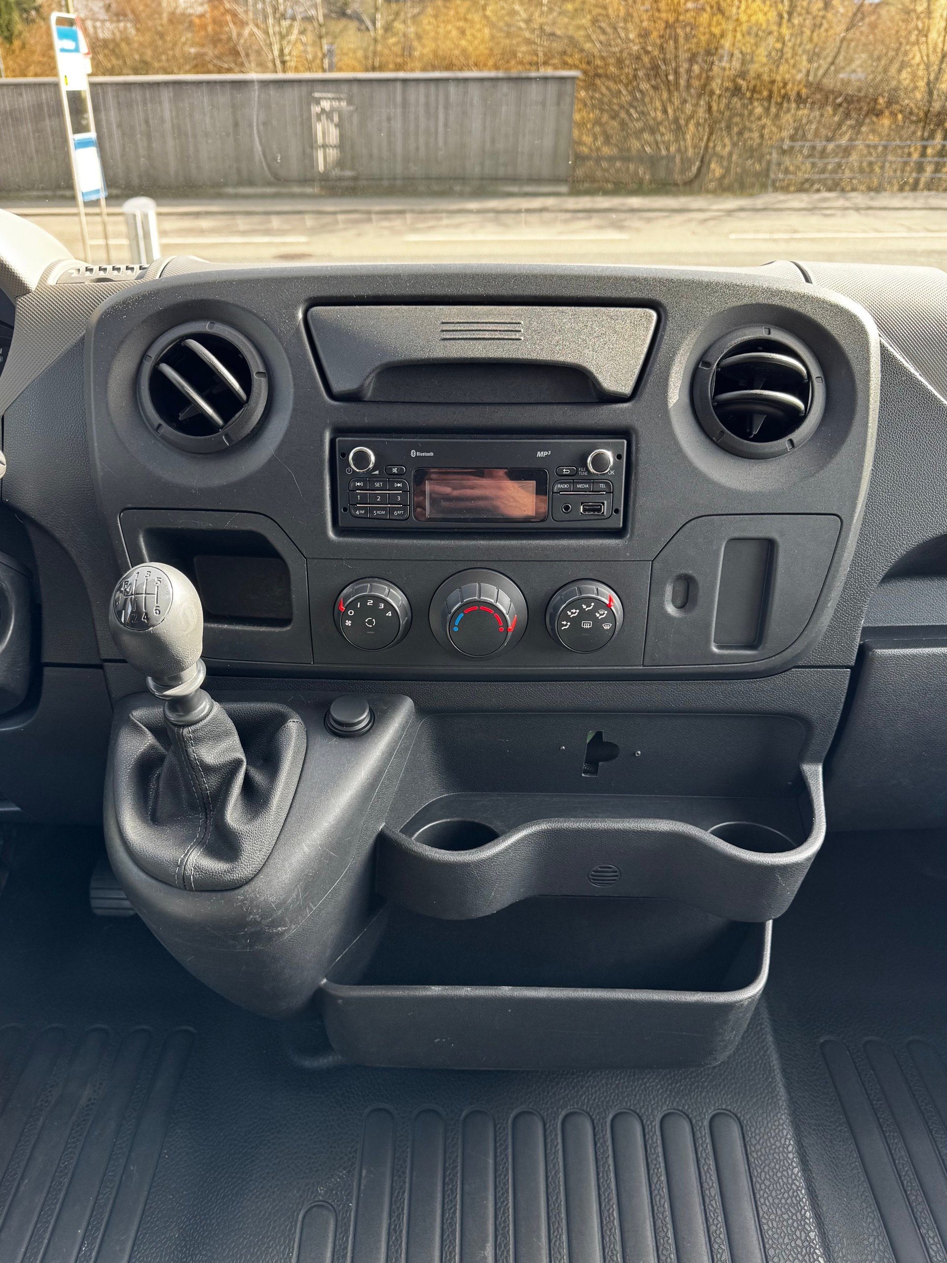 RENAULT MASTER-image-10