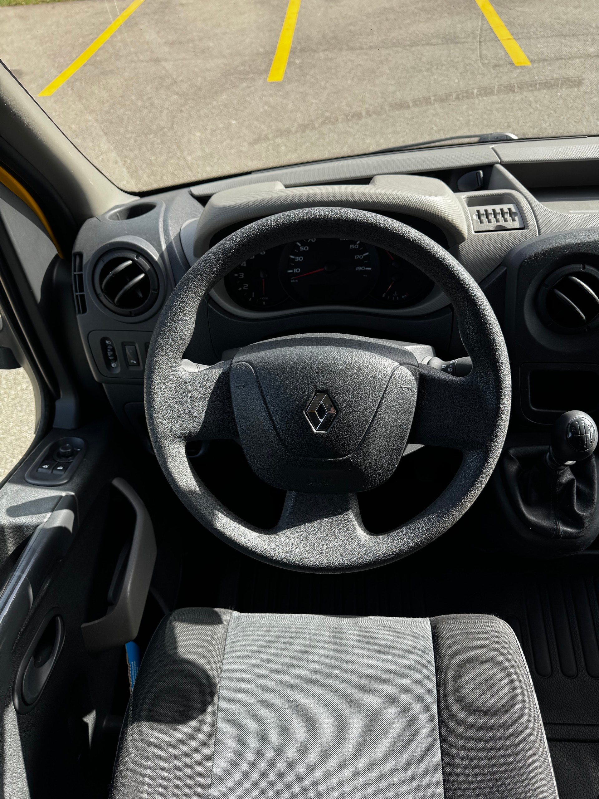 RENAULT MASTER-image-9