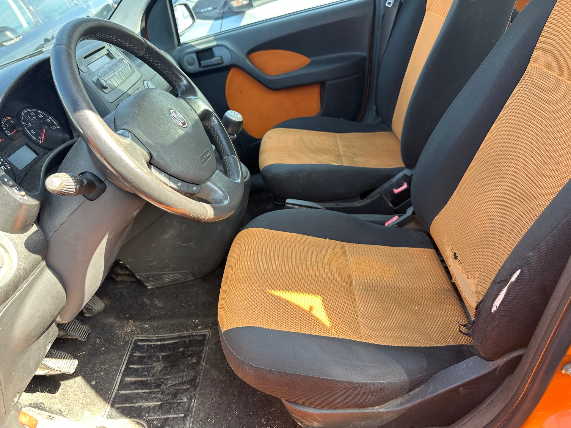 FIAT Panda 1.3 16V JTD Cross 4x4-image-8