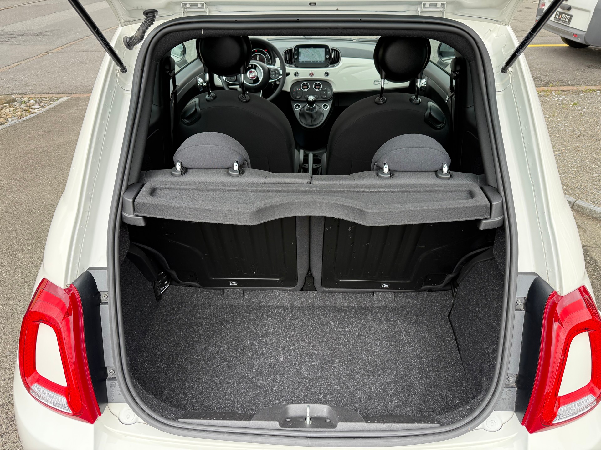 FIAT 500 1.0 Hybrid Lounge-image-9