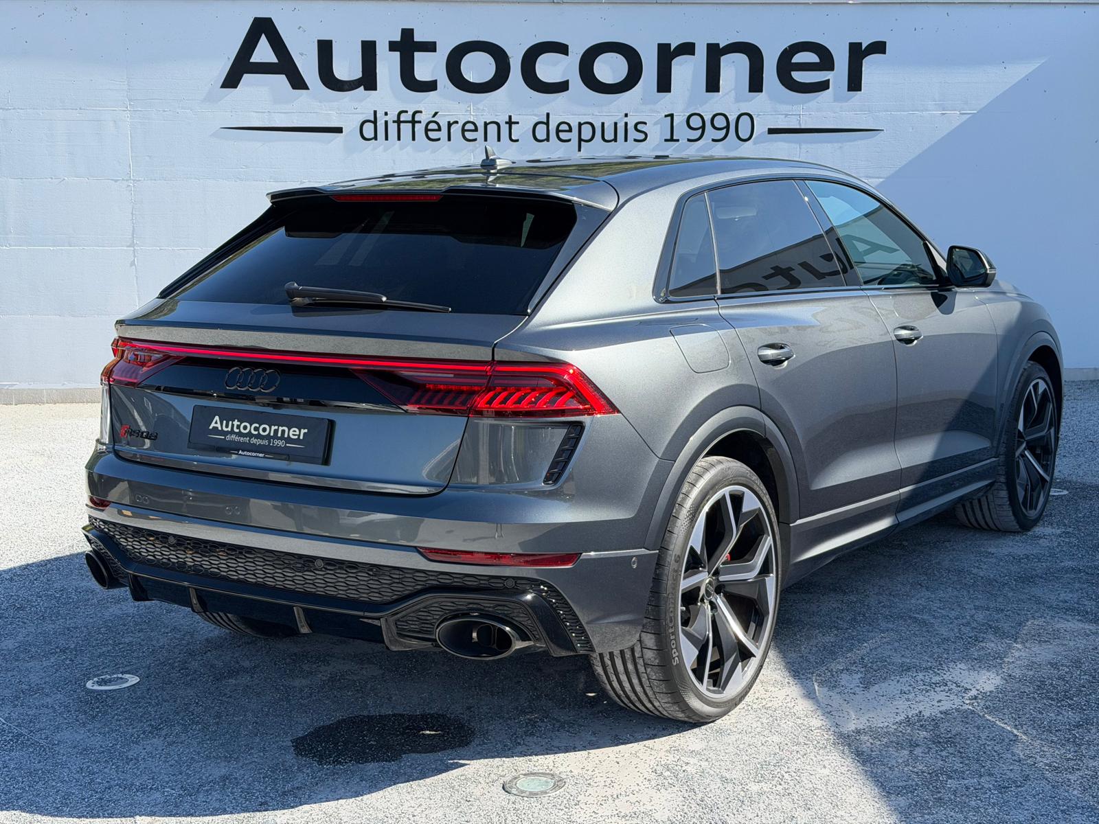 AUDI RSQ8 quattro tiptronic-showroom-element-2