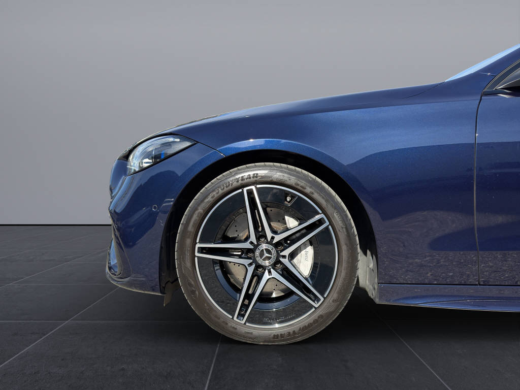 MERCEDES-BENZ C 220 d AMG Line 4matic Kombi-image-16
