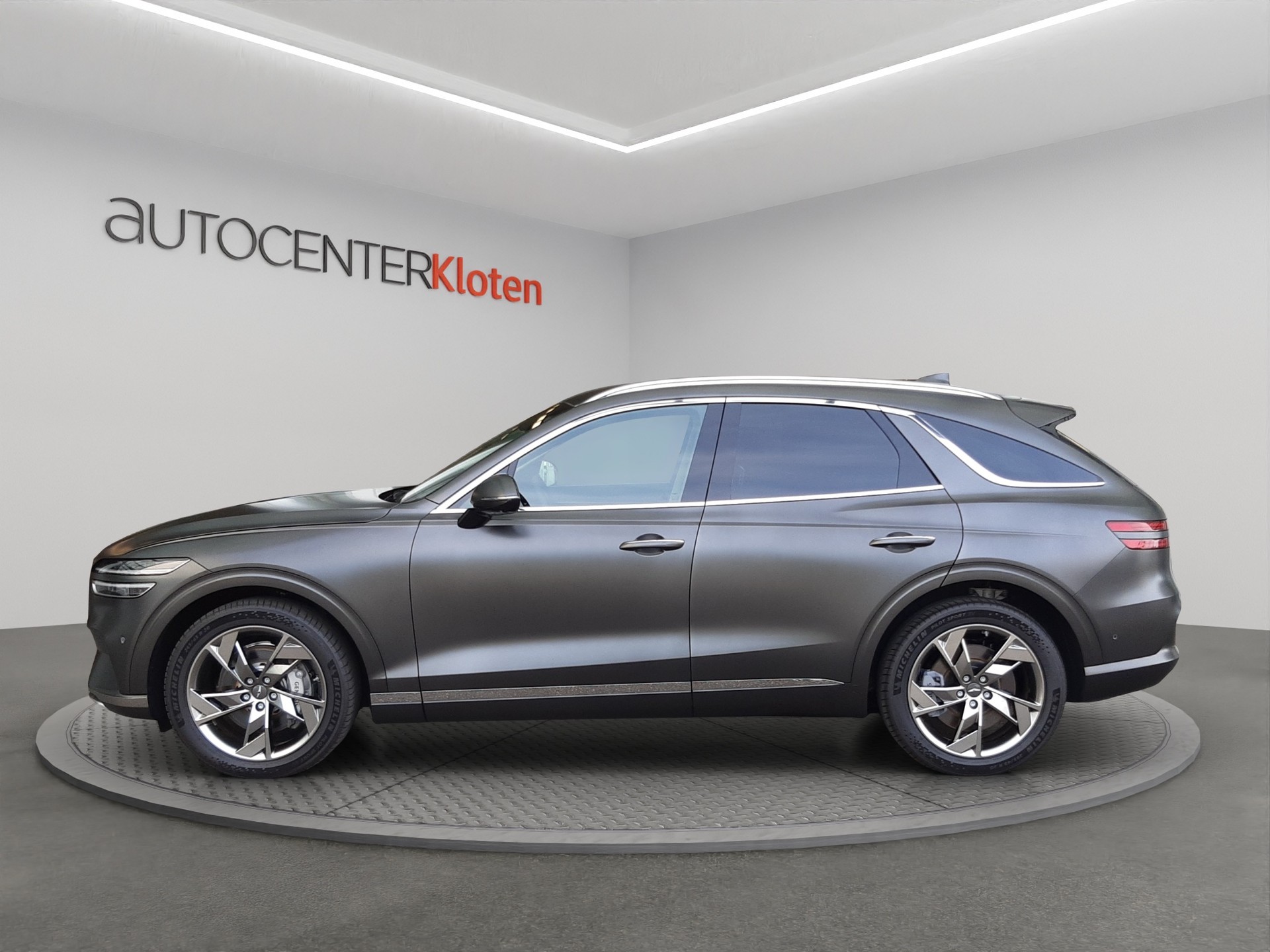 GENESIS GV70 Dual Motor Sport AWD-showroom-element-2