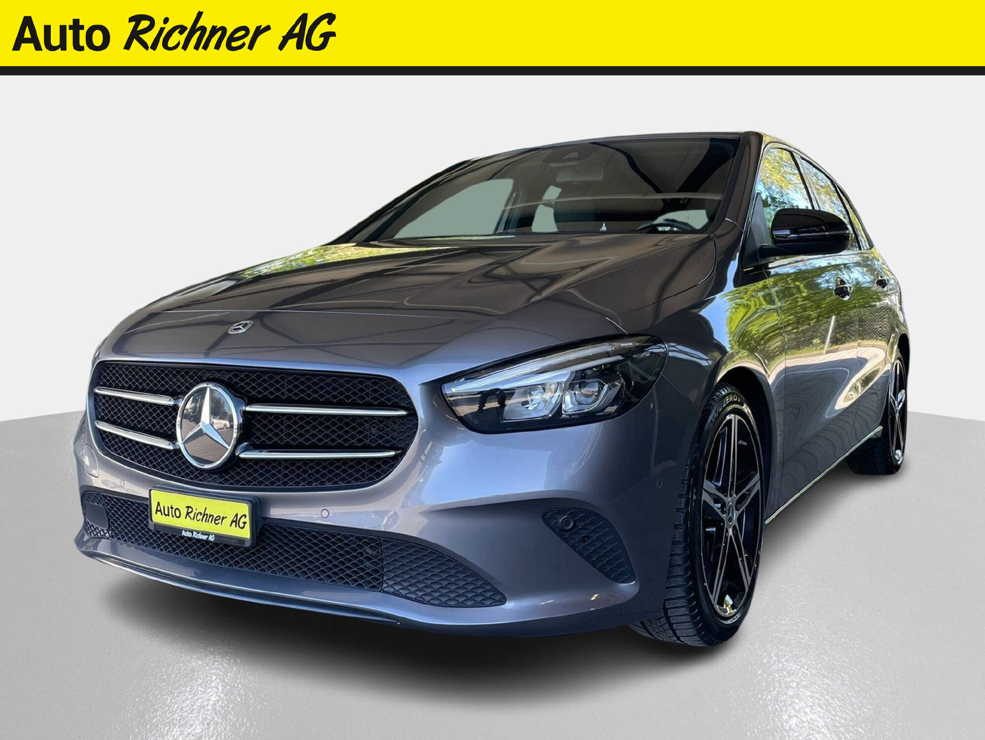 MERCEDES-BENZ B 200 d Night Star-showroom-element-1