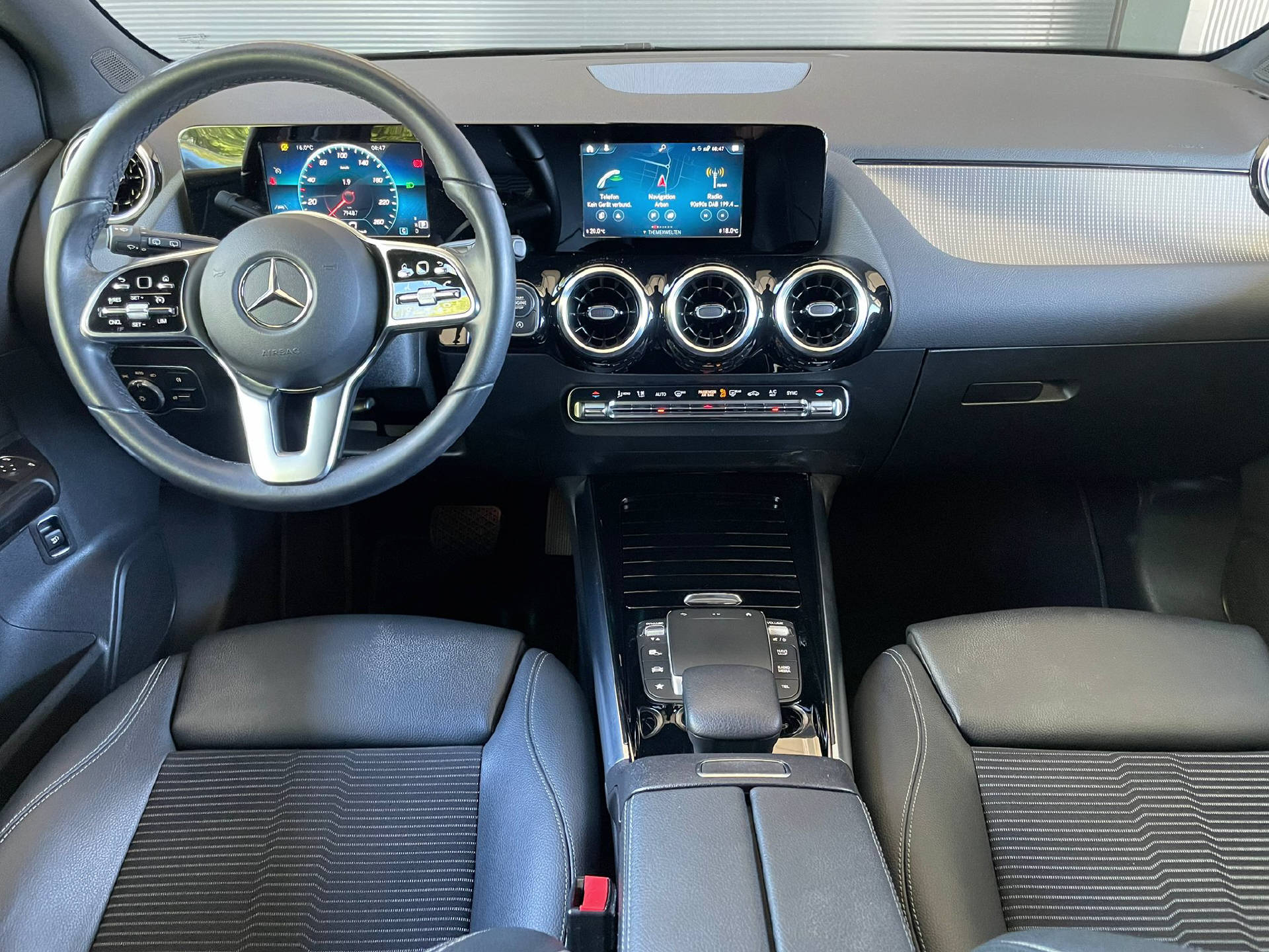 MERCEDES-BENZ B 200 d Night Star-image-6