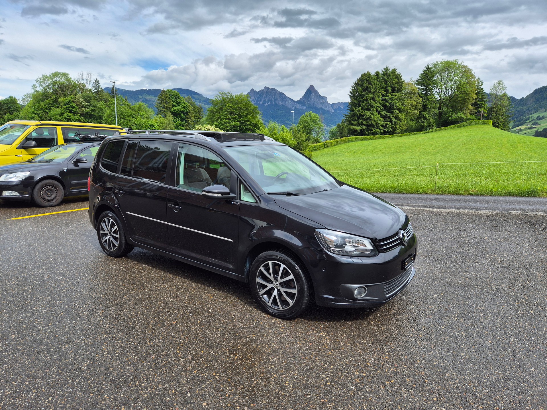 VW Touran 2.0 TDI Highline DSG-image-4