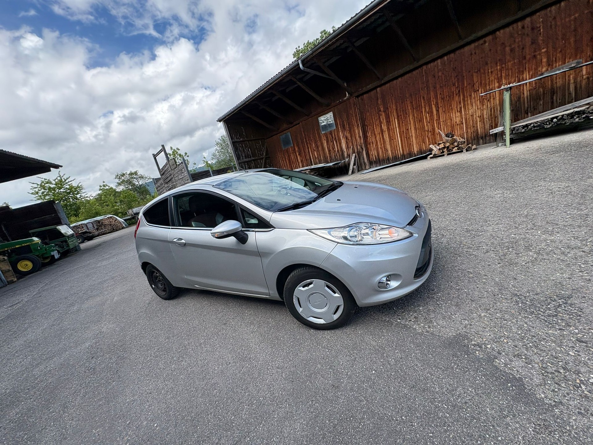 FORD Titanium-image-3